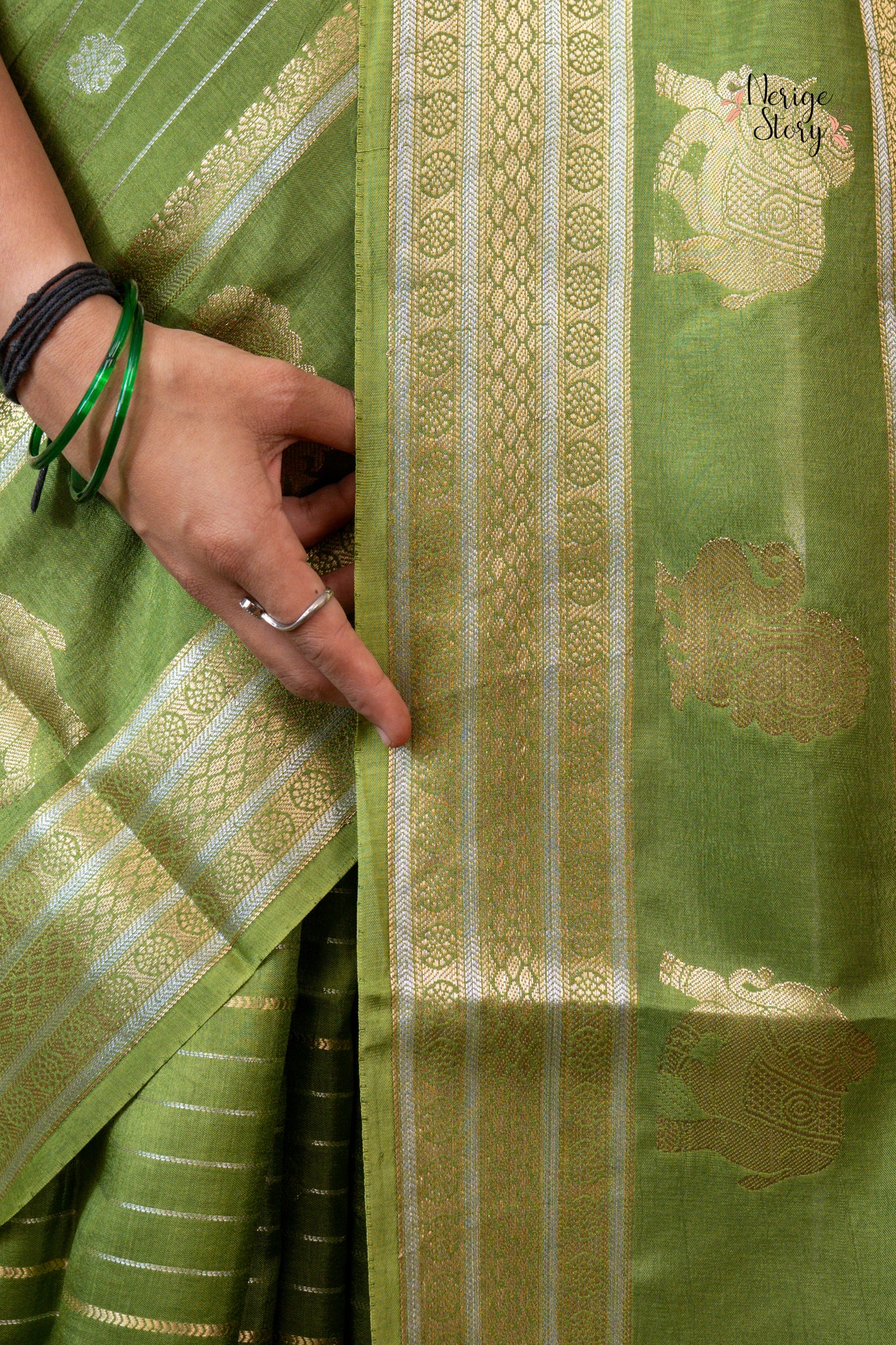 KARUNAMAYI (करुणामयी)