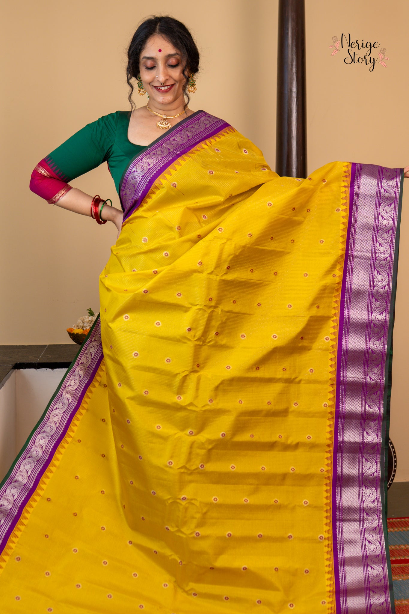 ADHIRA (అధిరా)