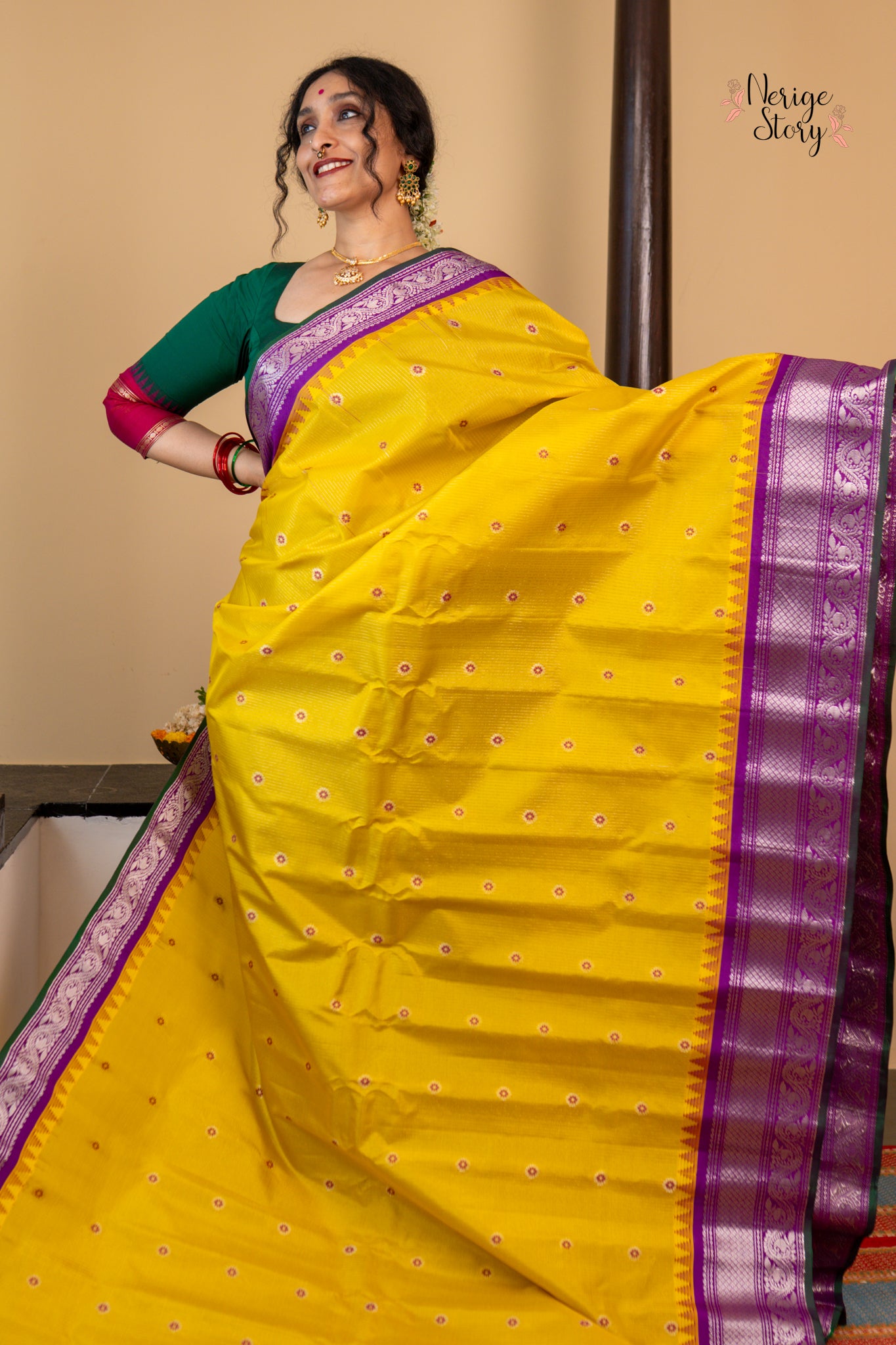 ADHIRA (అధిరా)