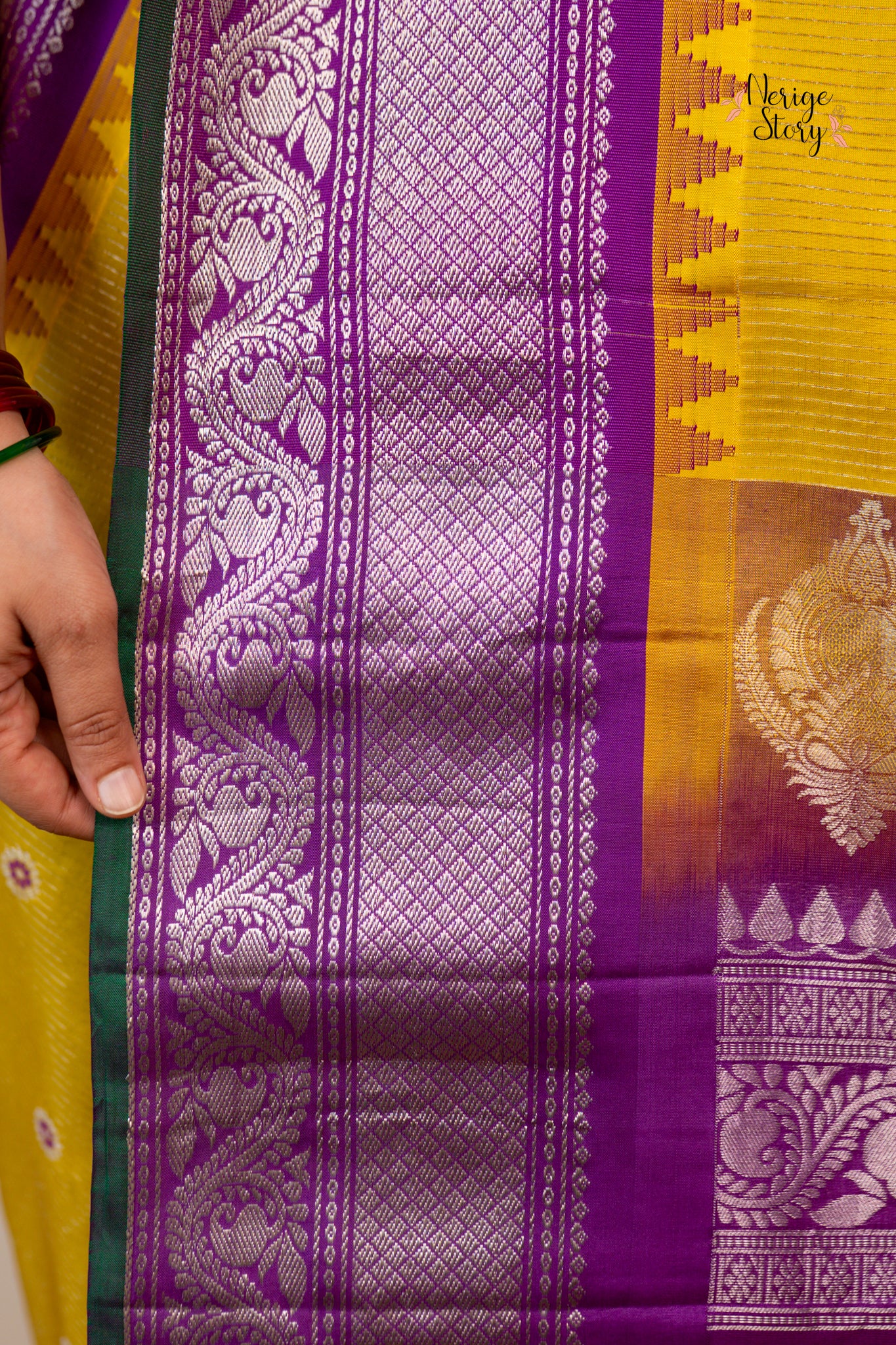 ADHIRA (అధిరా)