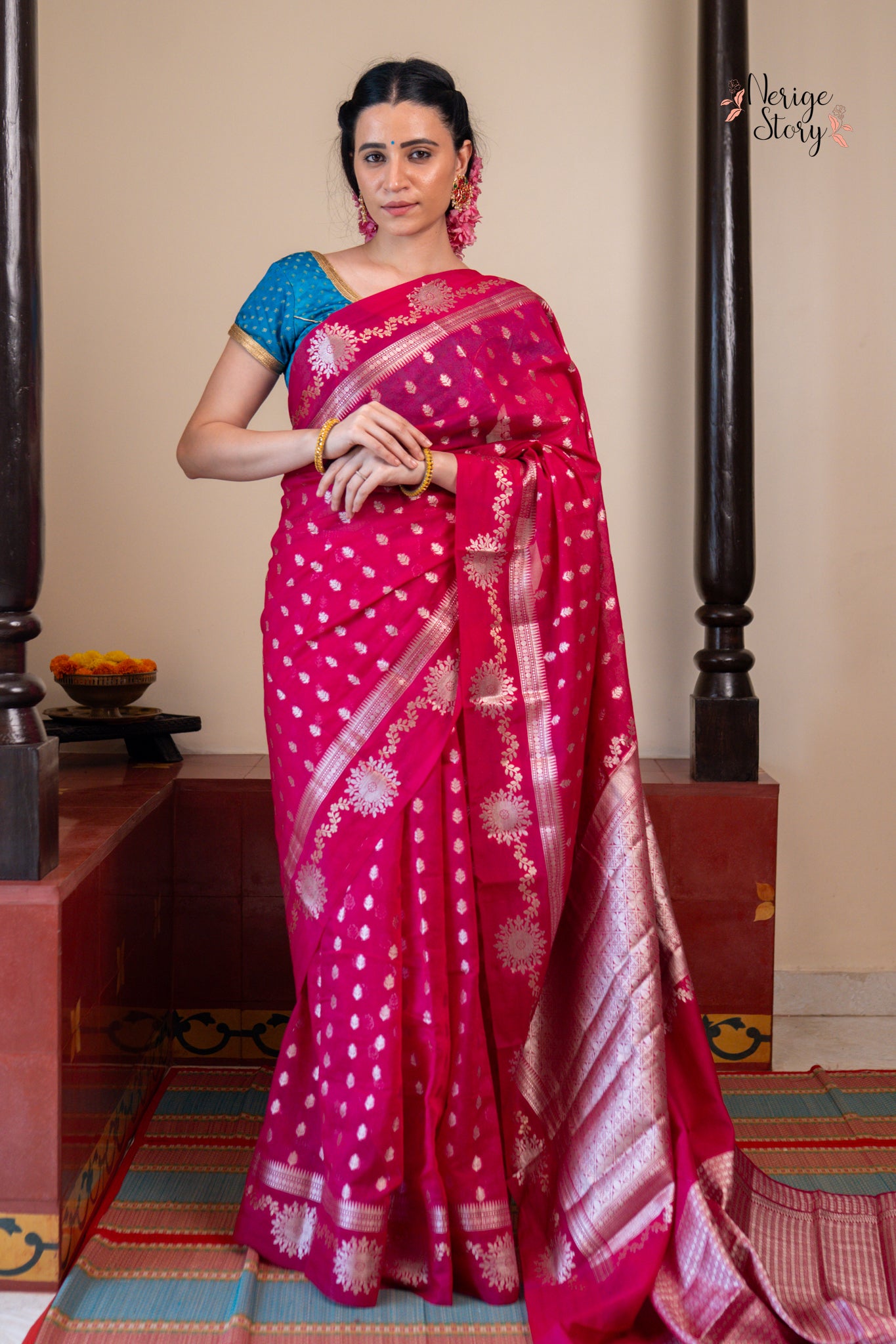 GULABO (गुलाबो)