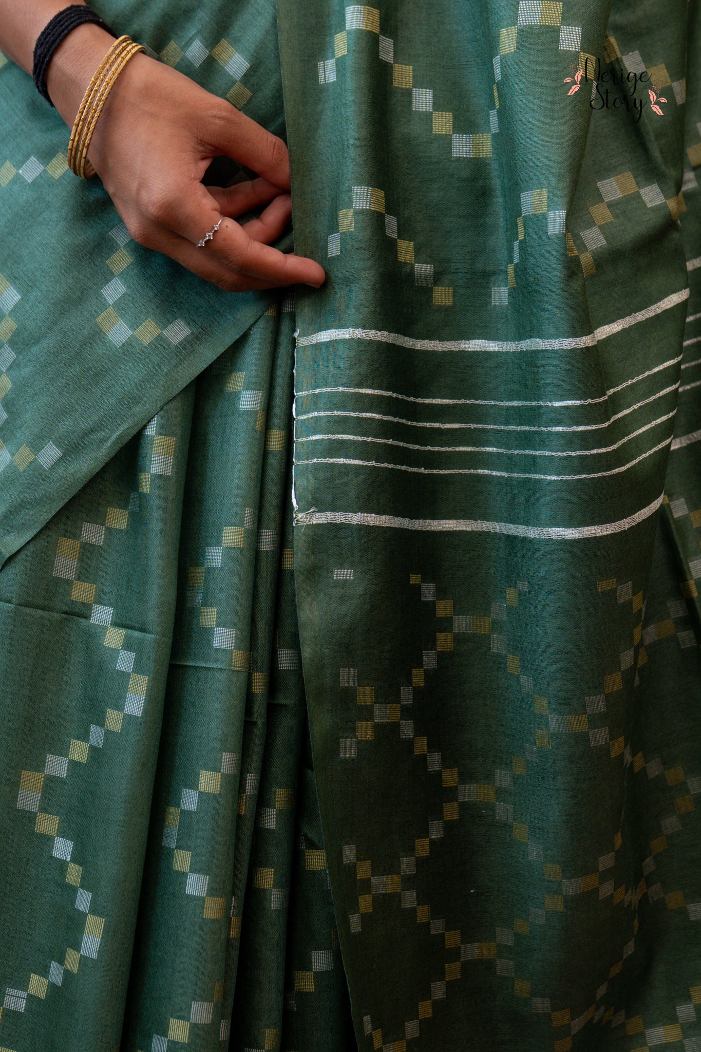 DHAVALIKA (धवलिका)