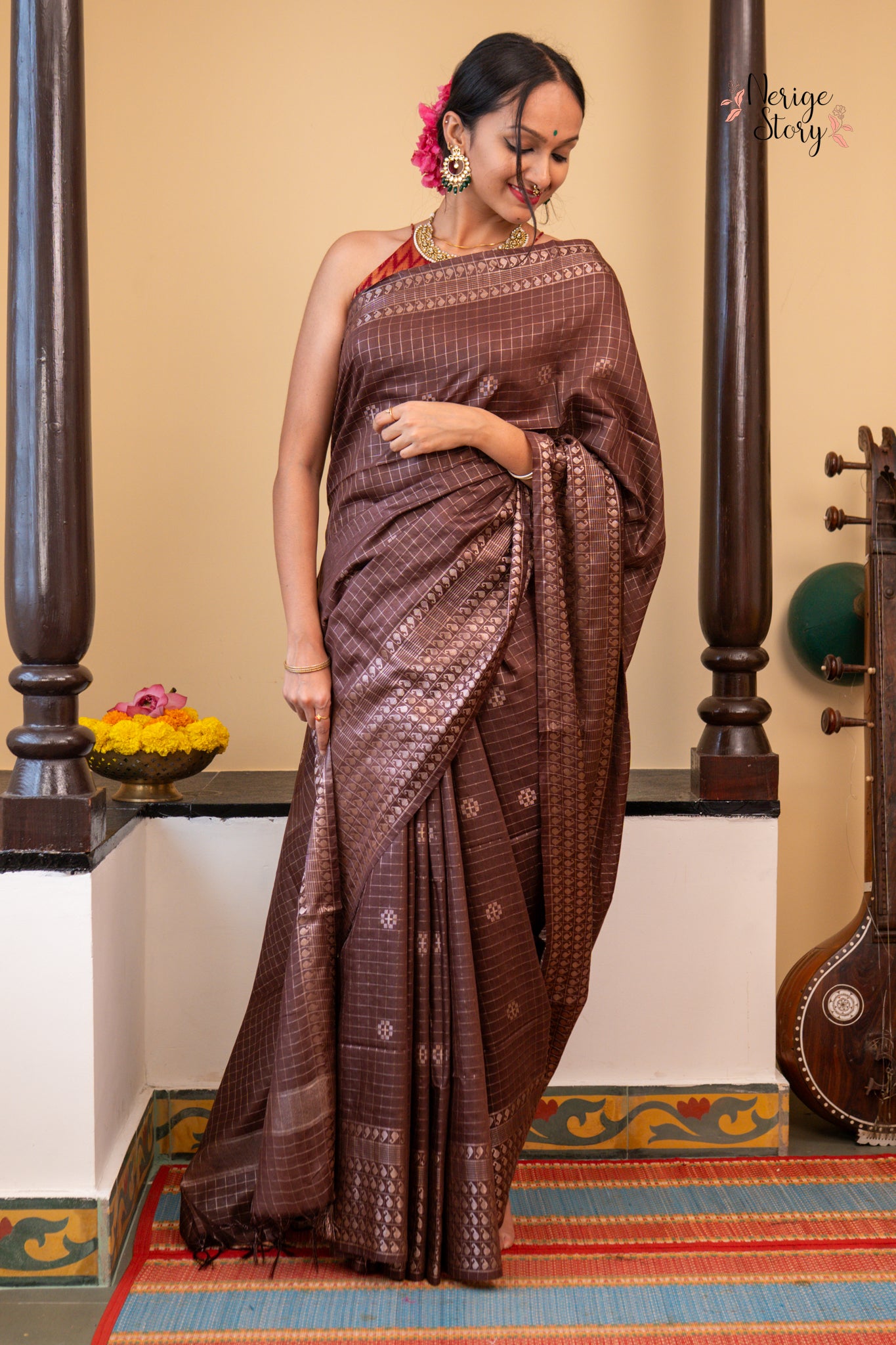 AMOLIKA (अमोलिका)