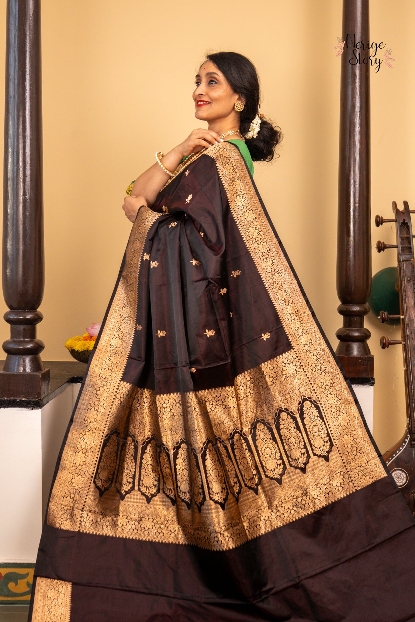 LAHIKA (लहिका)