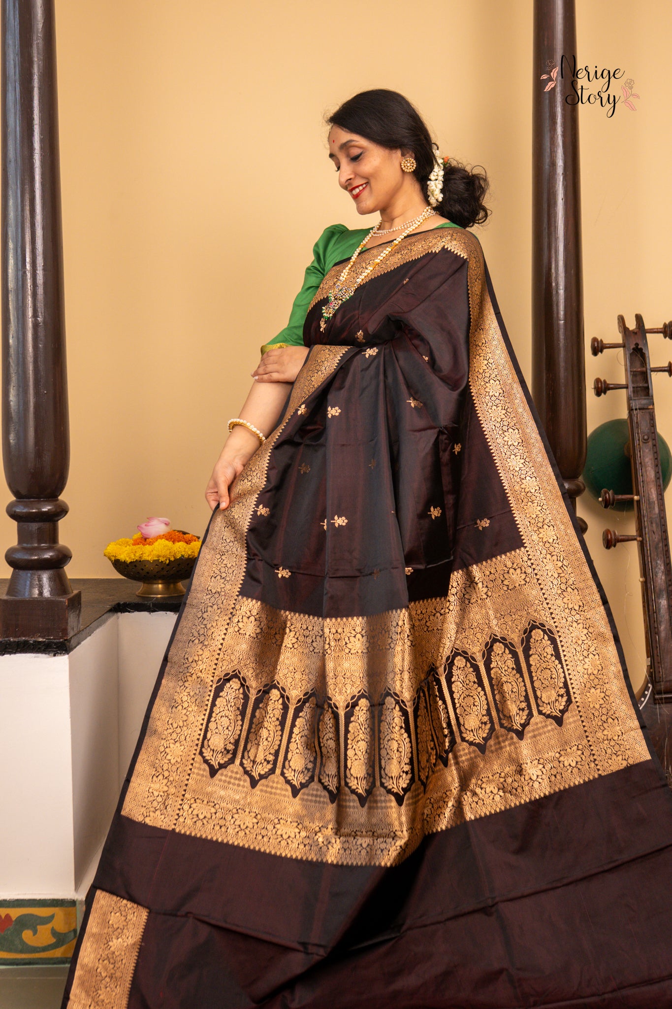 LAHIKA (लहिका)