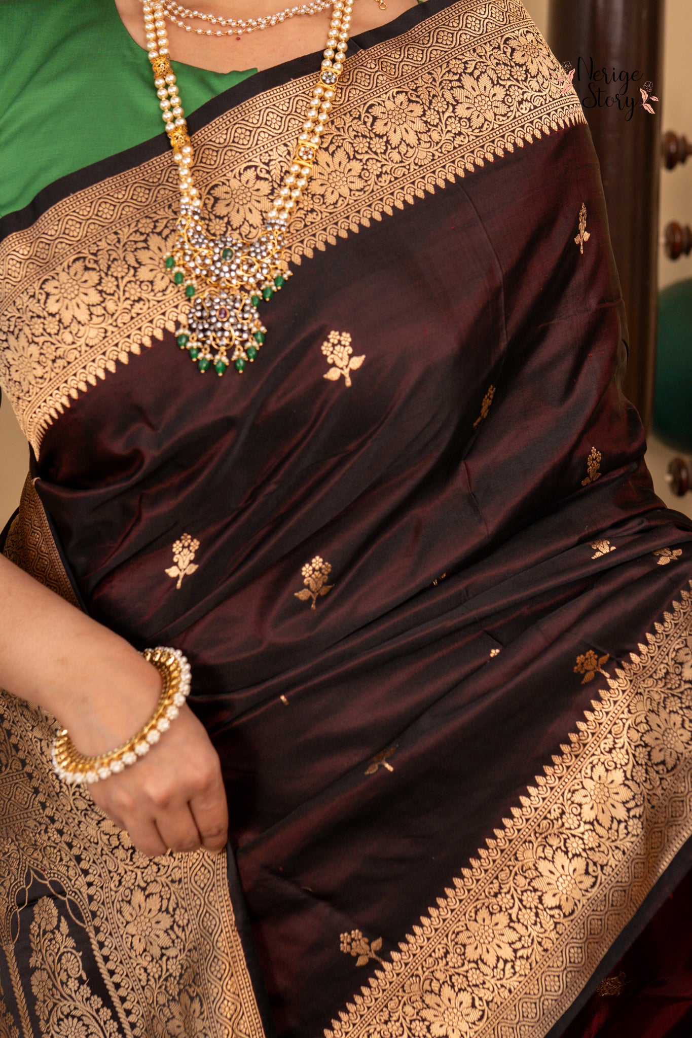 LAHIKA (लहिका)