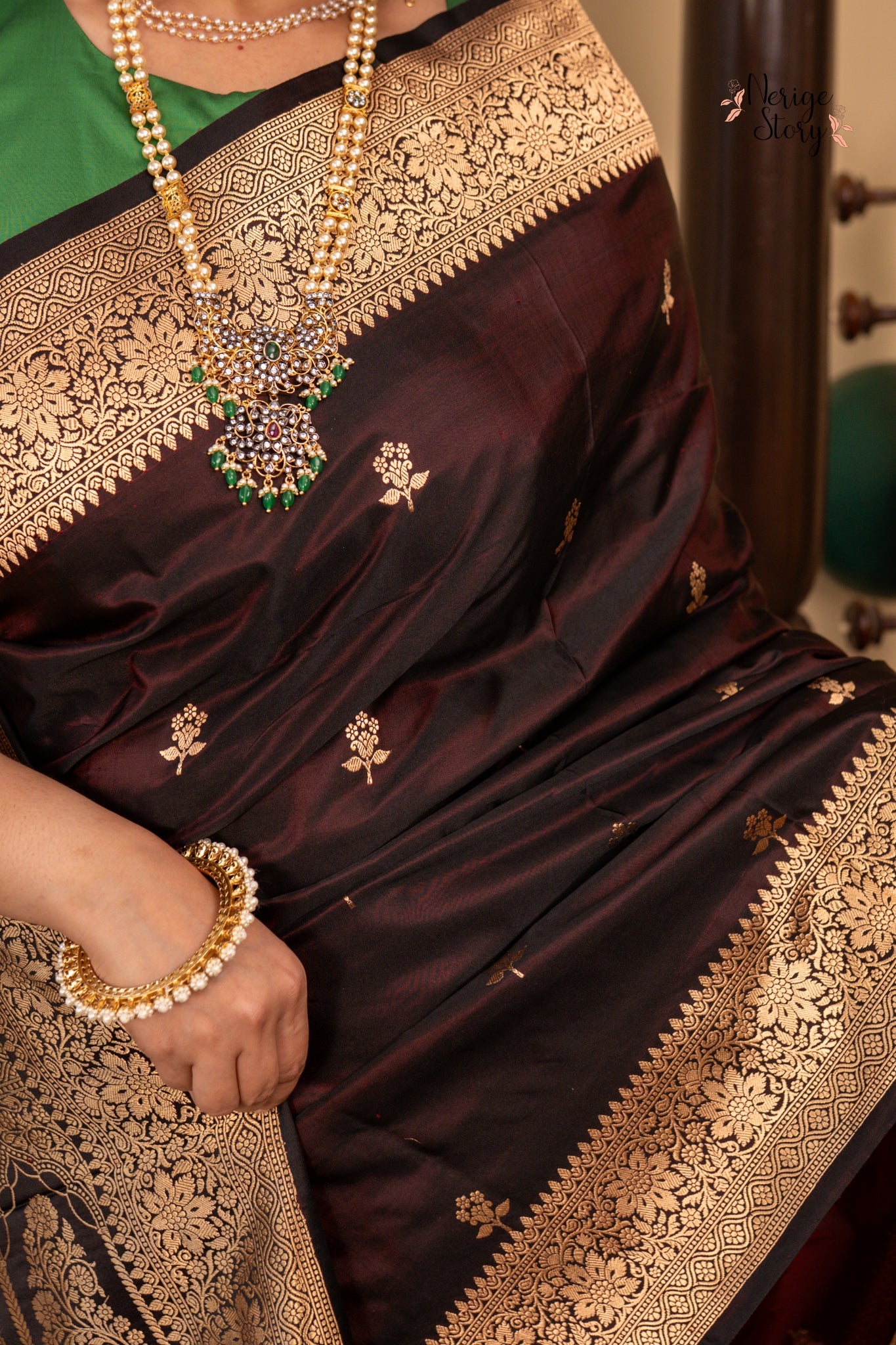LAHIKA (लहिका)
