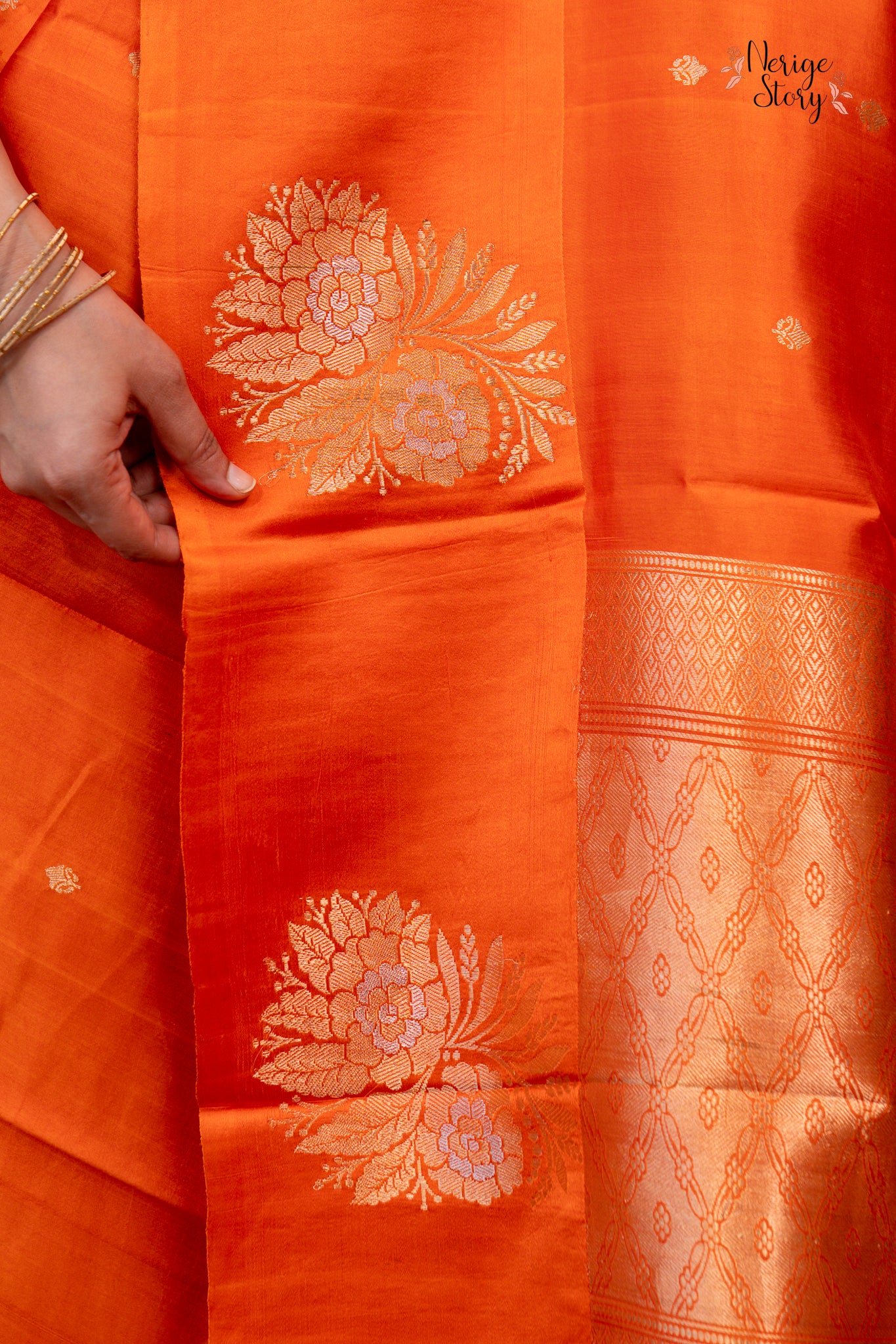 DIVYATA (दिव्यता)