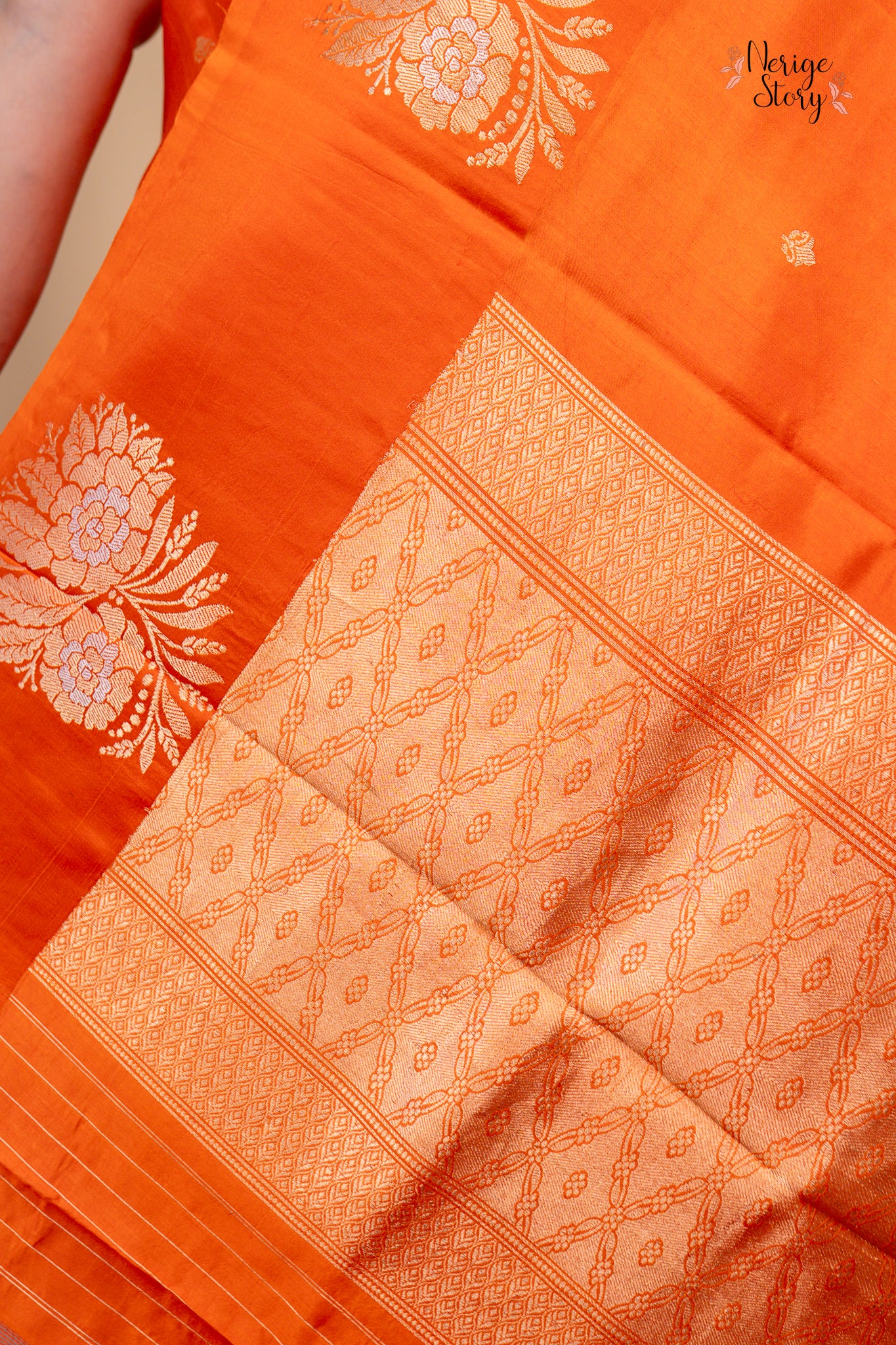 DIVYATA (दिव्यता)