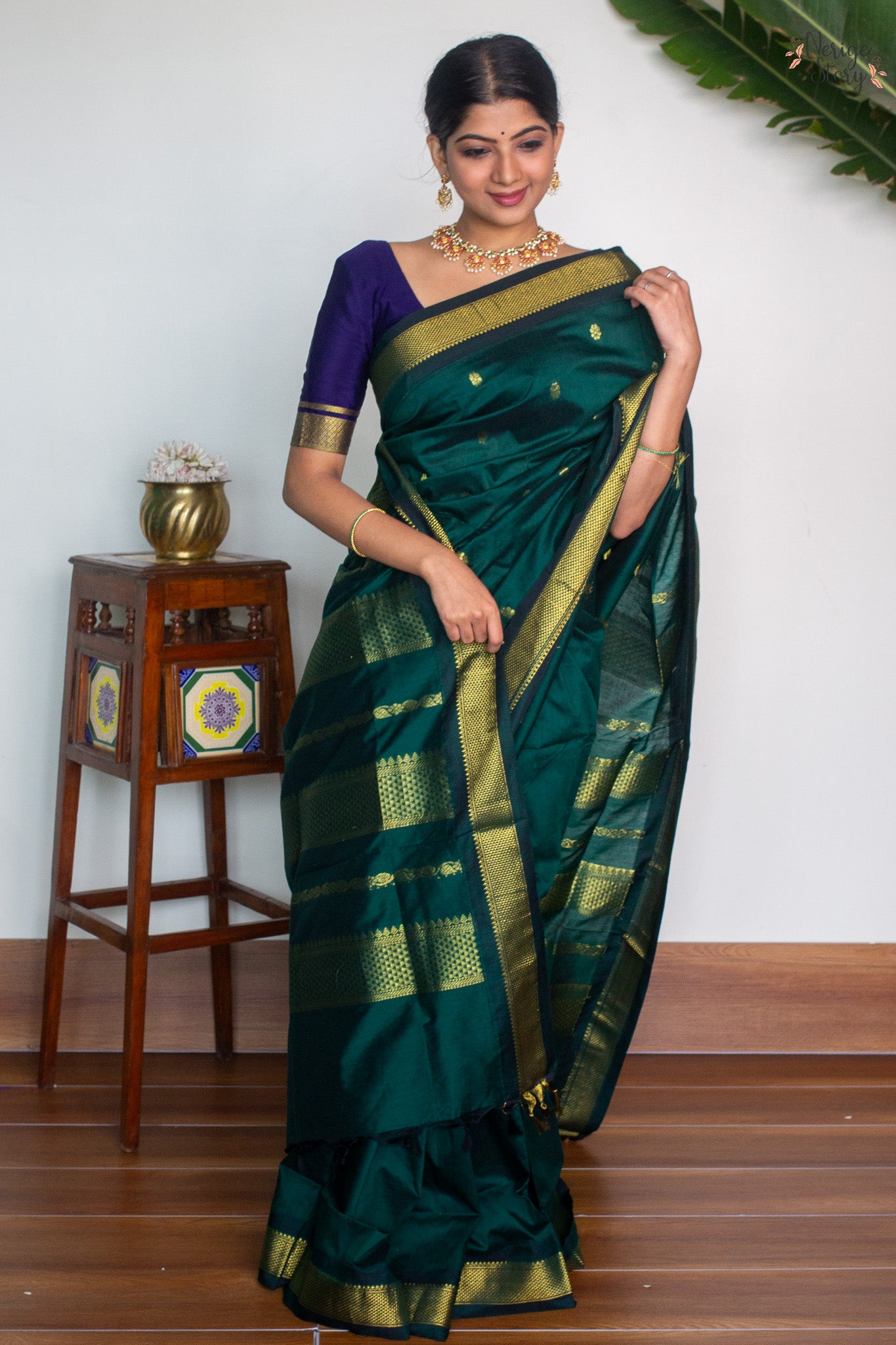 KUNJARI (குஞ்சரி)