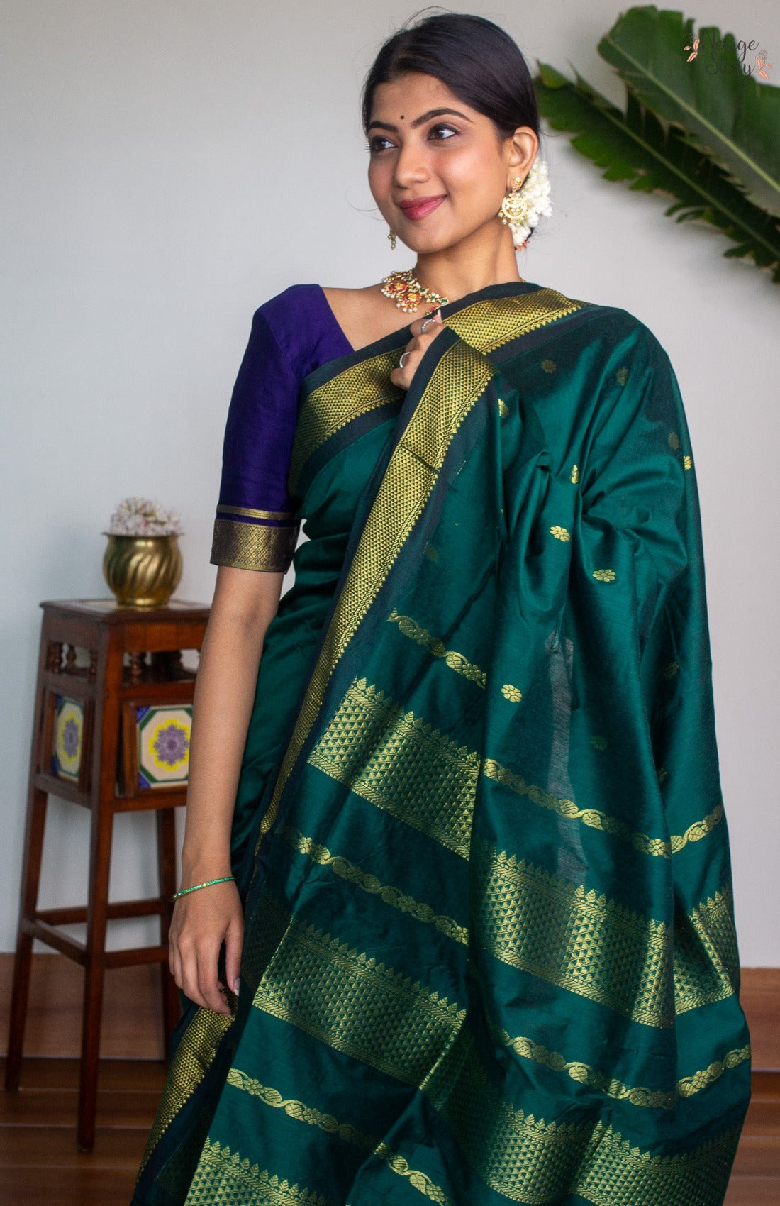 KUNJARI (குஞ்சரி)