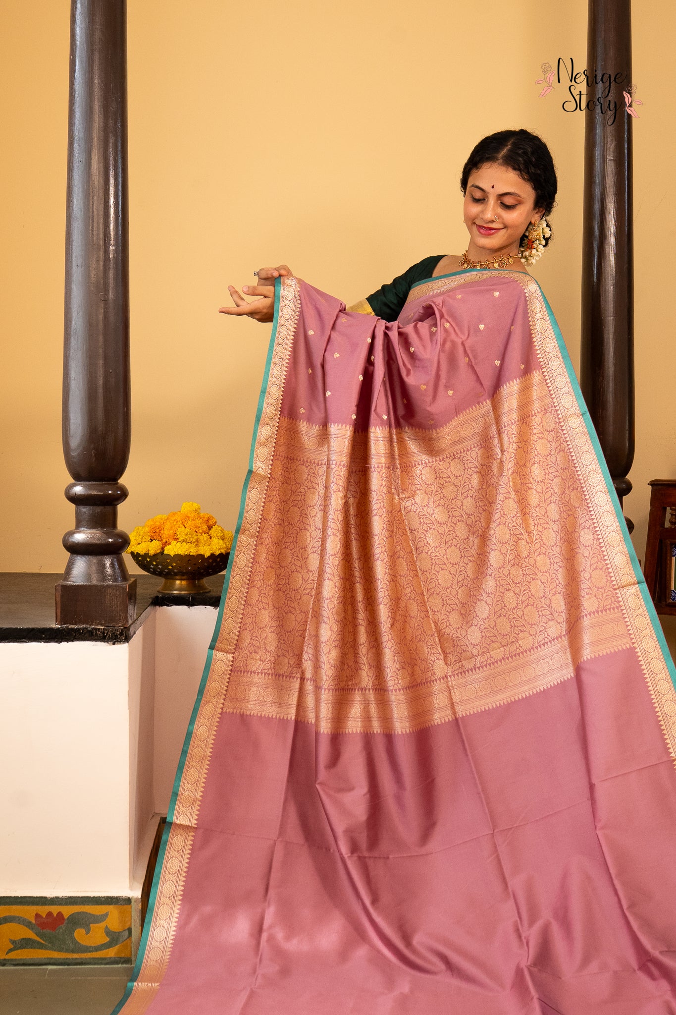 SUCHISMITA (सुचिस्मिता)