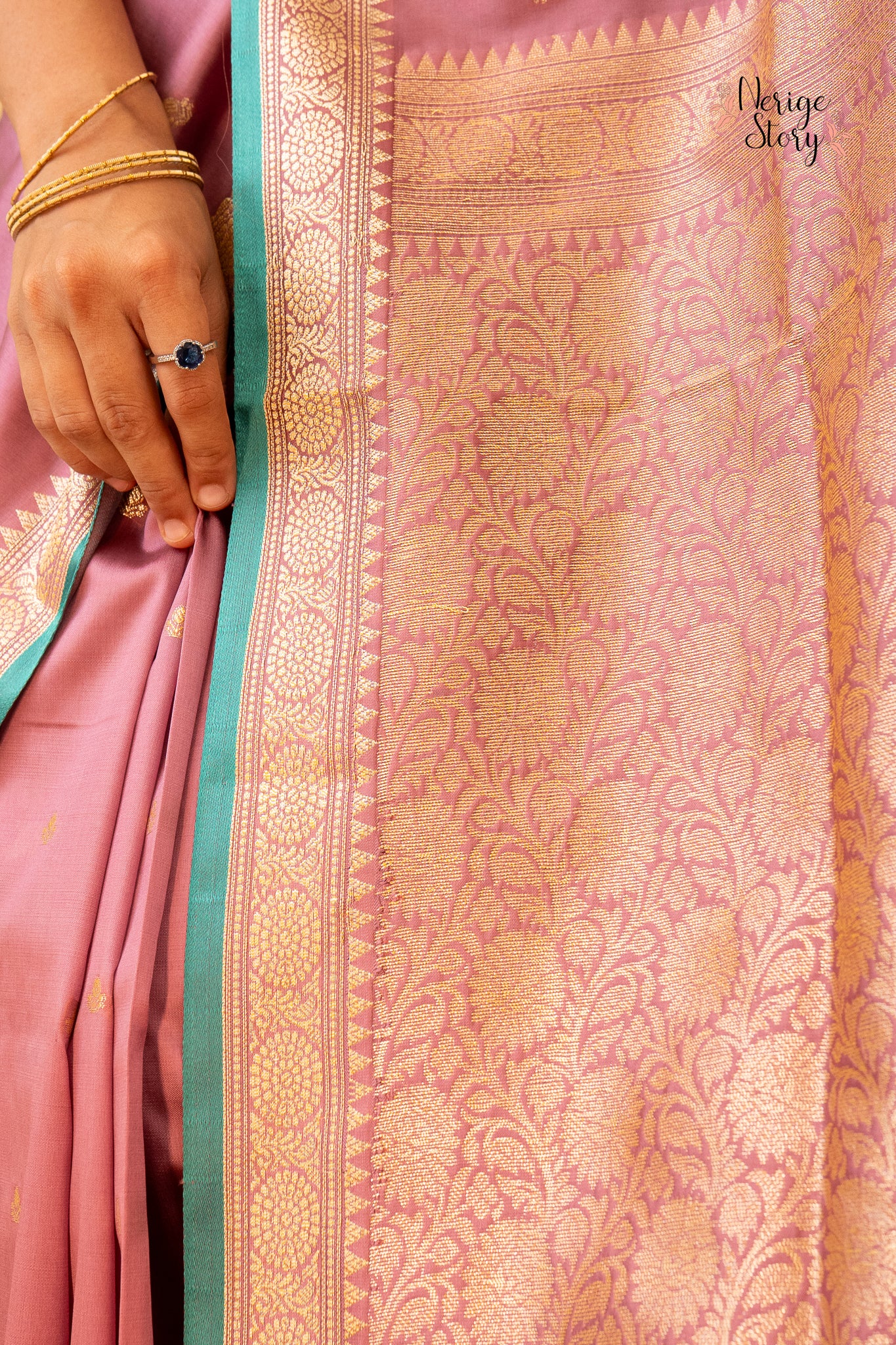 SUCHISMITA (सुचिस्मिता)