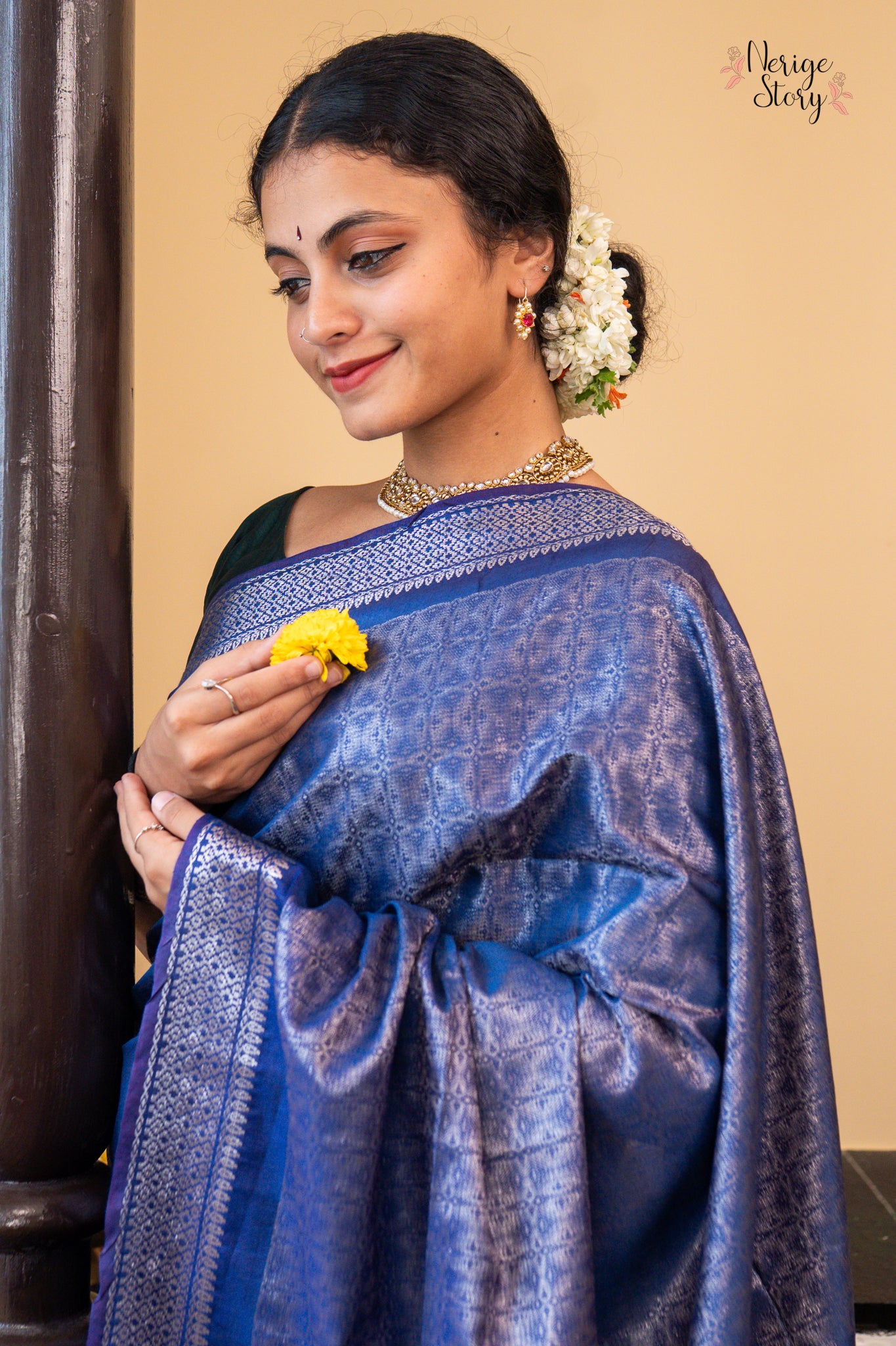 SUMANASA (सुमनसा)