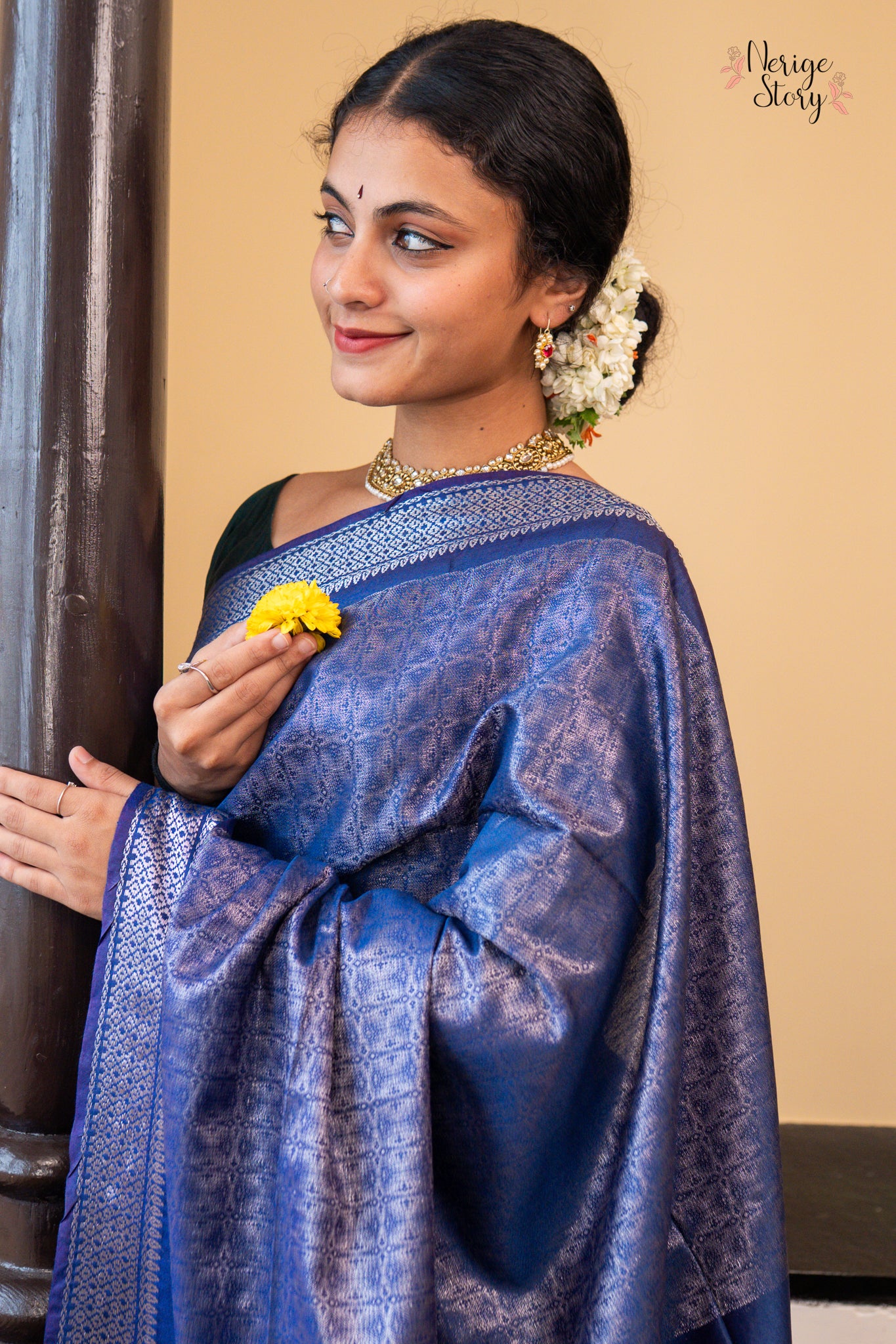 SUMANASA (सुमनसा)