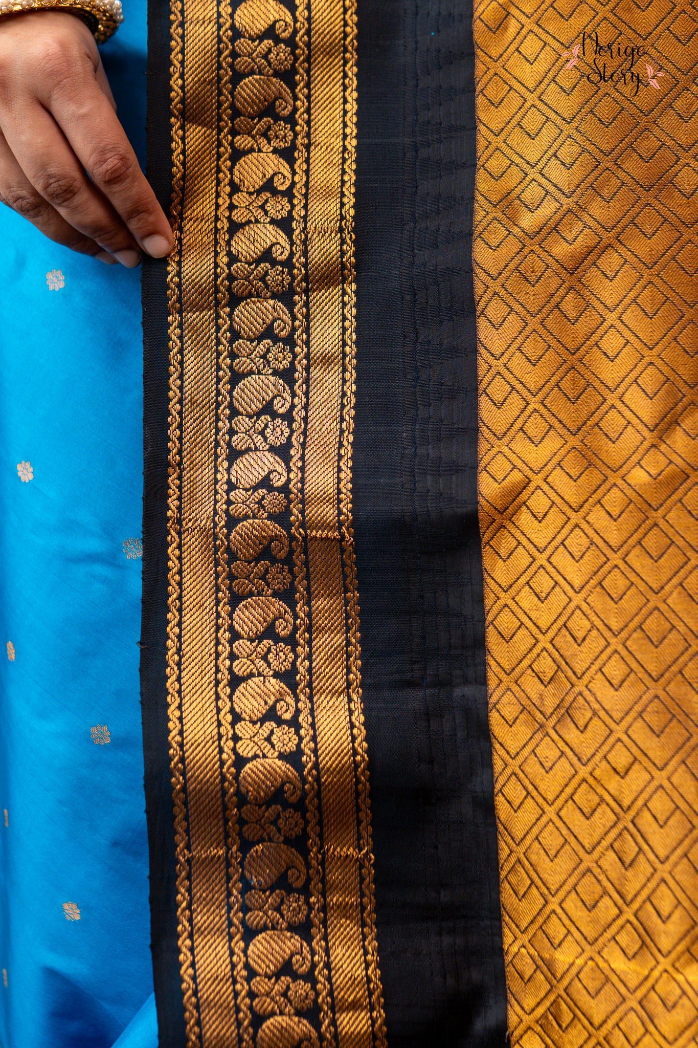 KARNIKA (కర్ణిక)