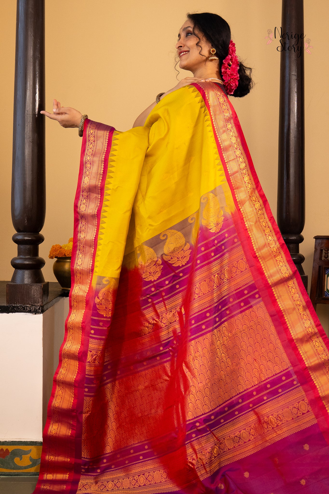 ALAMELU (అలమేలు)