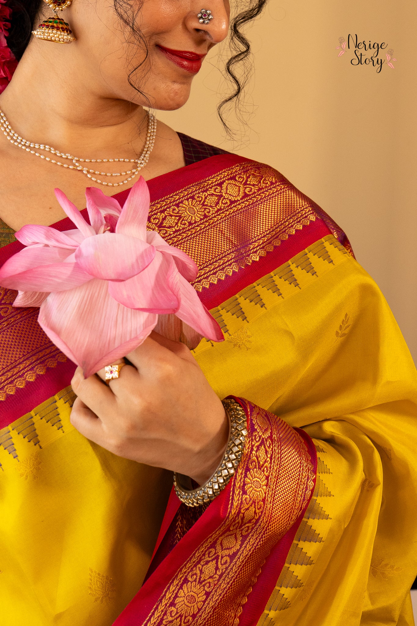 ALAMELU (అలమేలు)