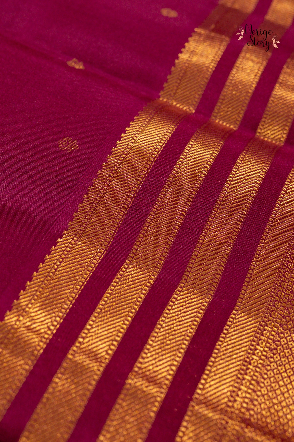 KANAKAMBARI (ಕನಕಾಂಬರಿ)