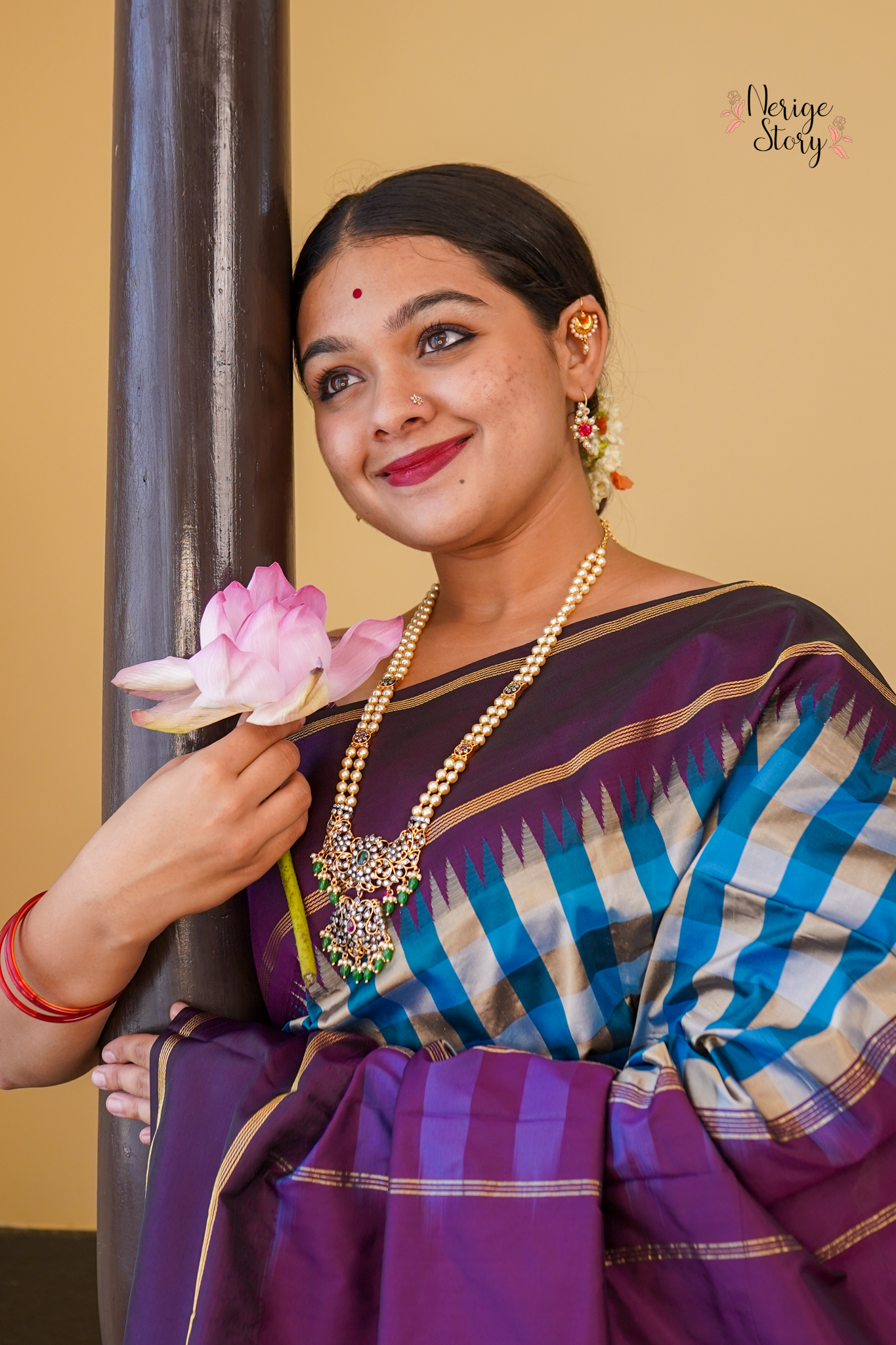 MANJUSHREE (ಮಂಜುಶ್ರೀ)