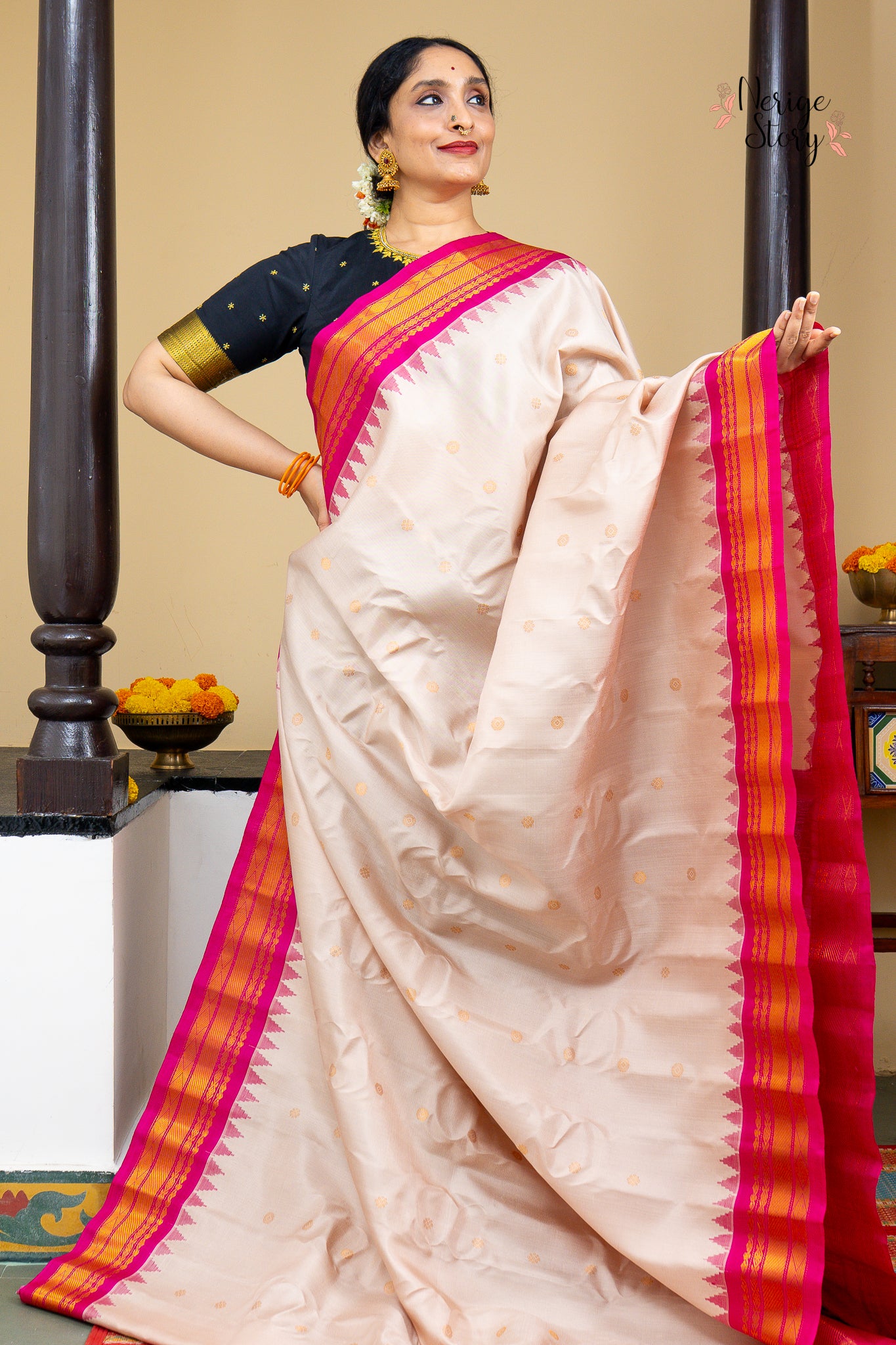 AKHILAMBA (అఖిలాంబ)