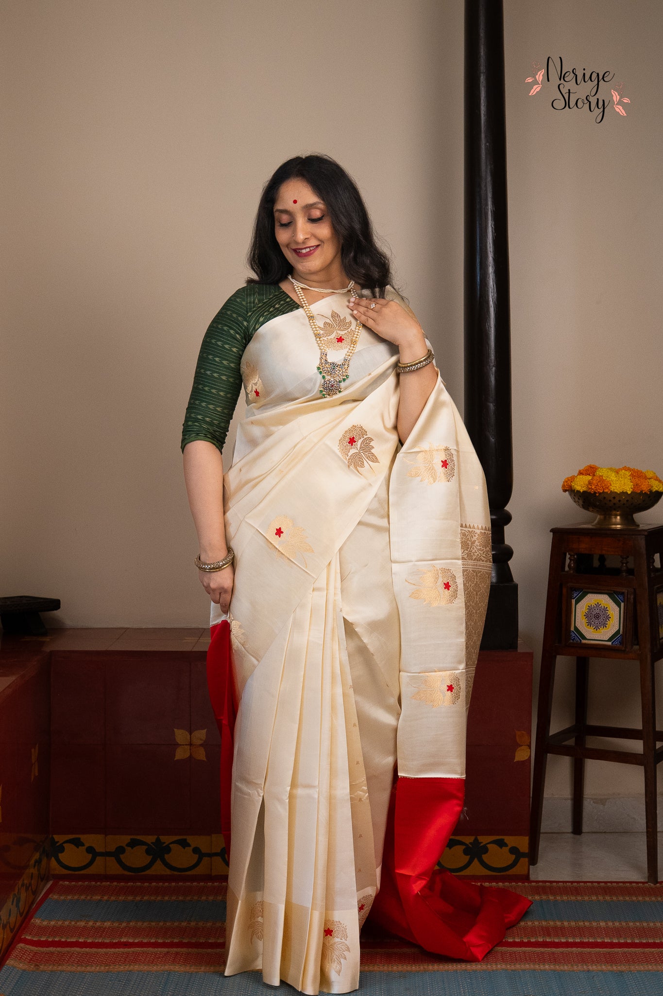 JYOTHIRMOYI (ज्योतिर्मोयी)