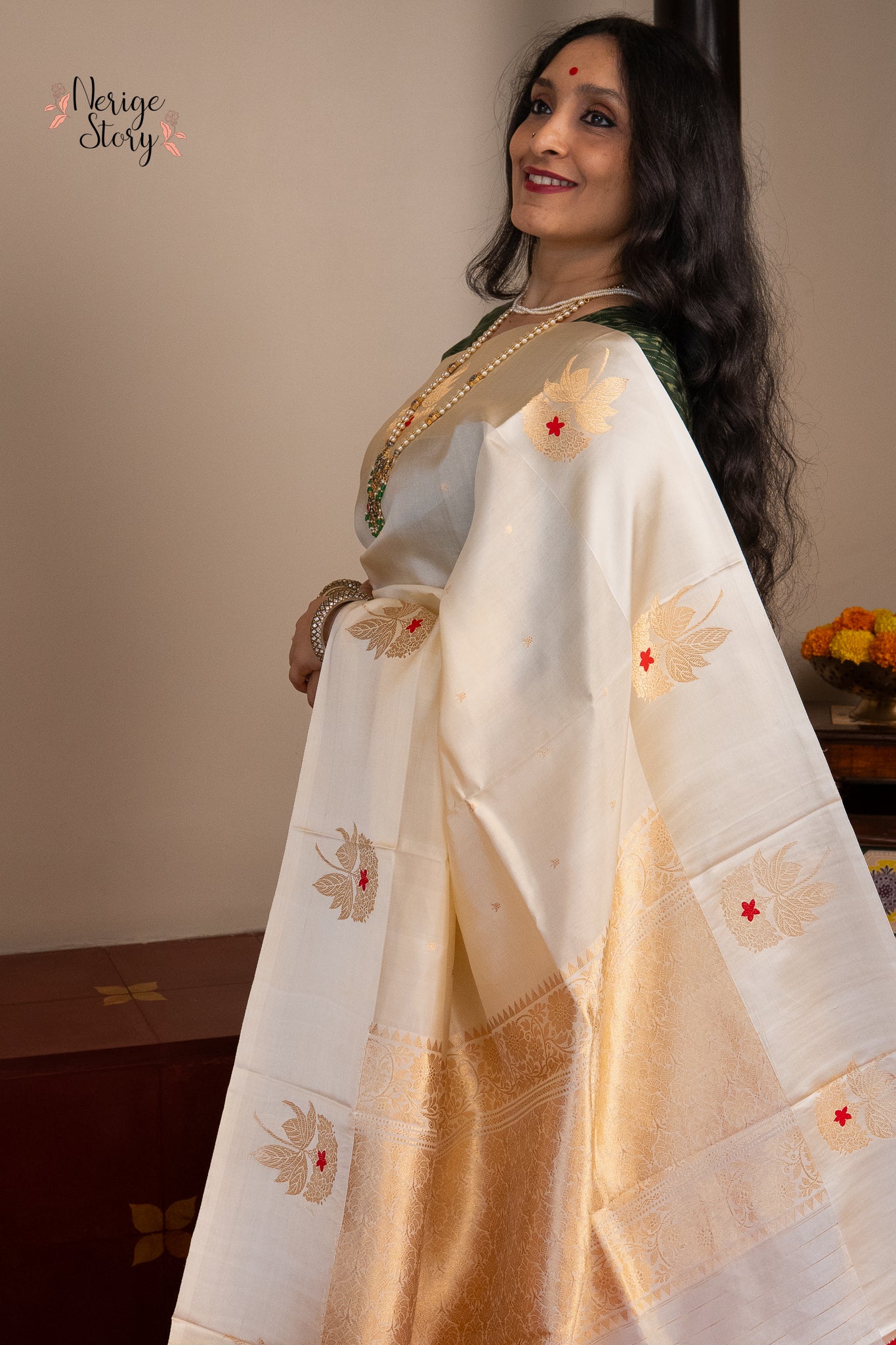 JYOTHIRMOYI (ज्योतिर्मोयी)