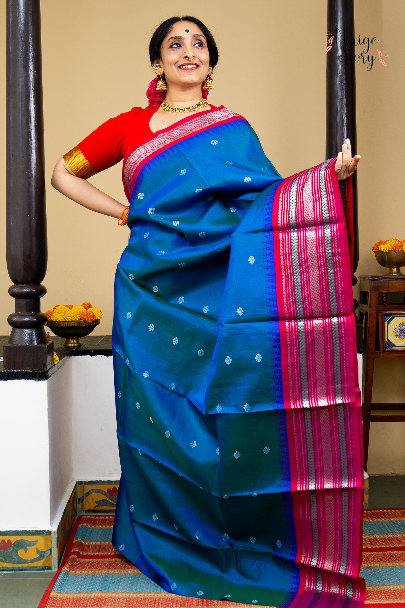 INAAYA (ఇనాయా)