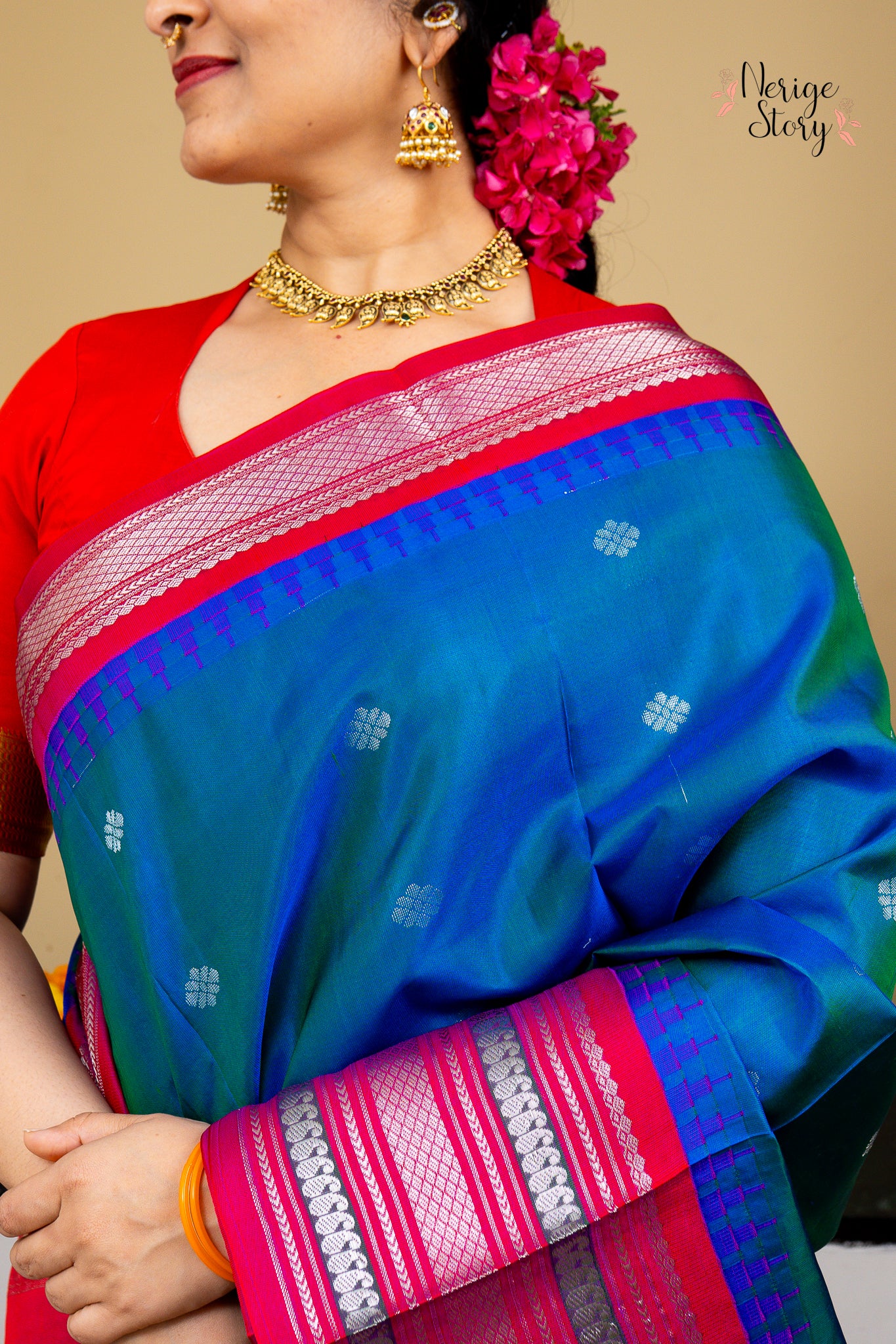 INAAYA (ఇనాయా)
