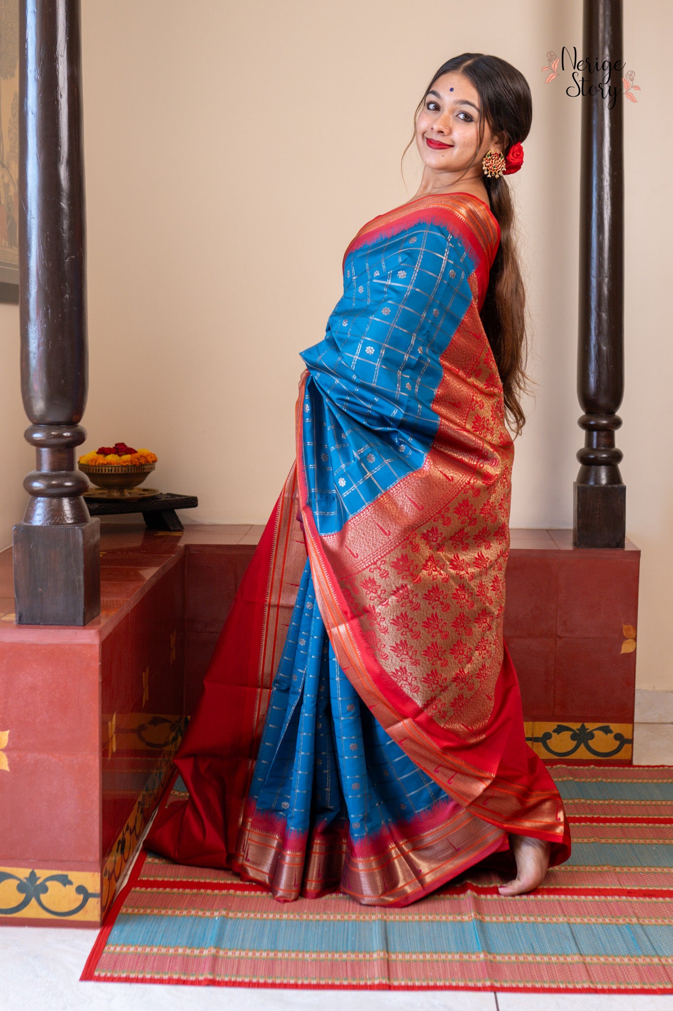 MANUSHI (मनुषी)