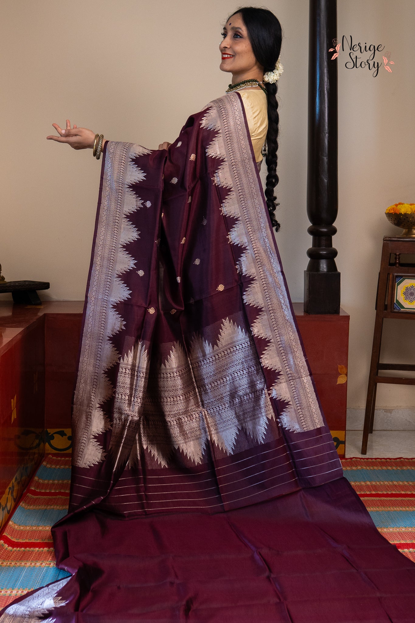 DEEPALAKSHMI (दीपालक्ष्मी)