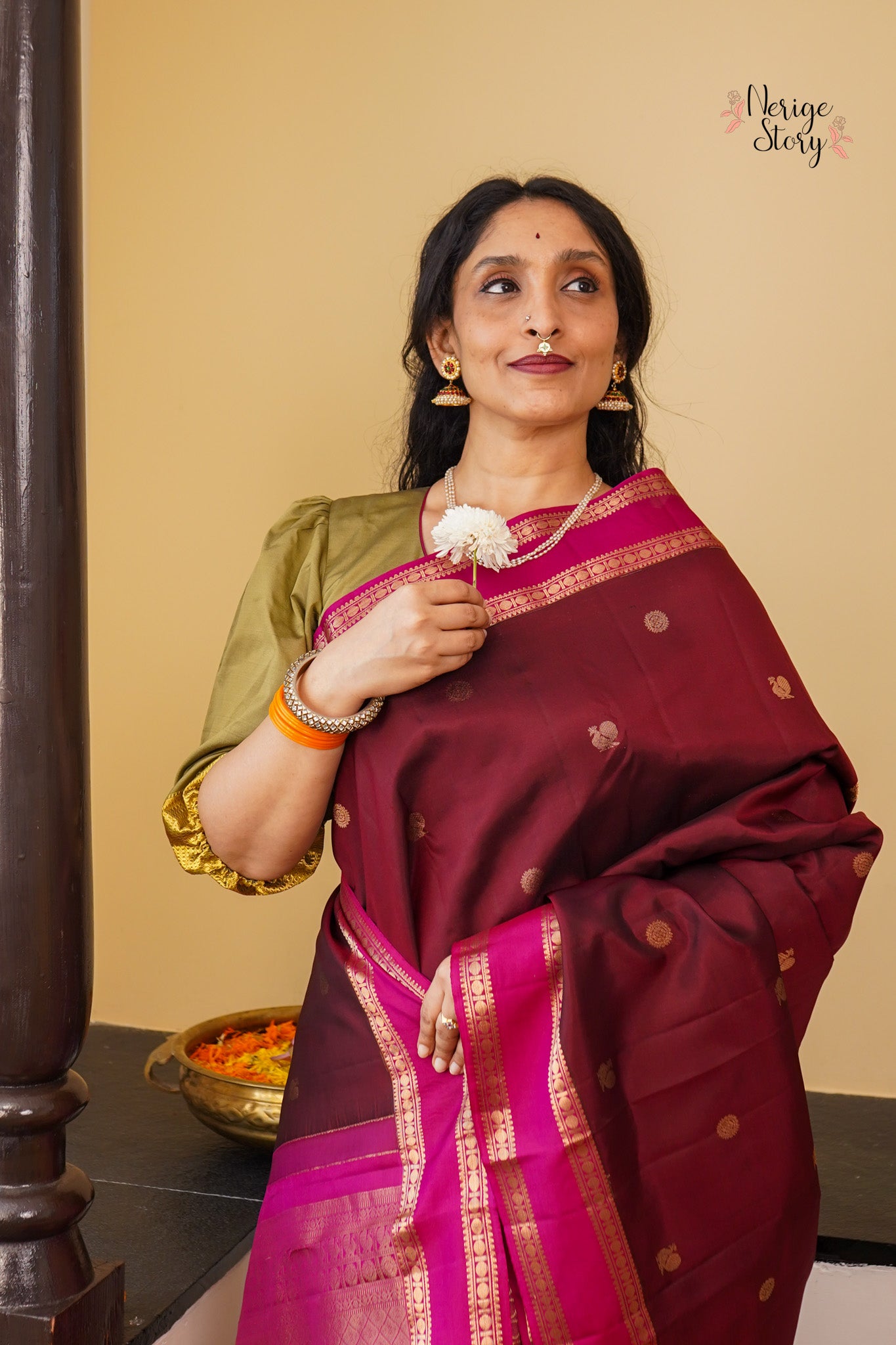 JAGADAMBA (ஜகதாம்பா)