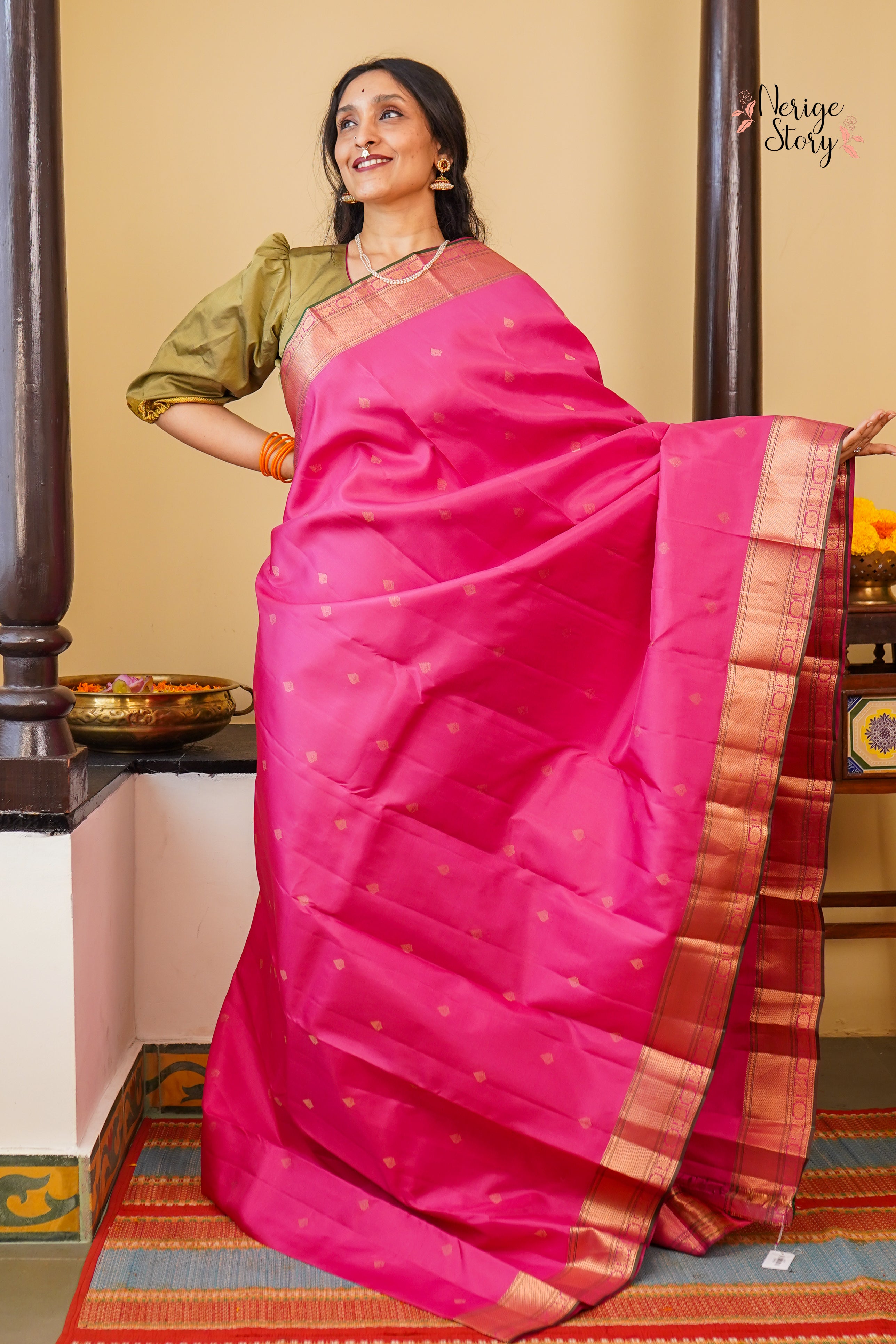 LAVANYA (லாவண்யா)