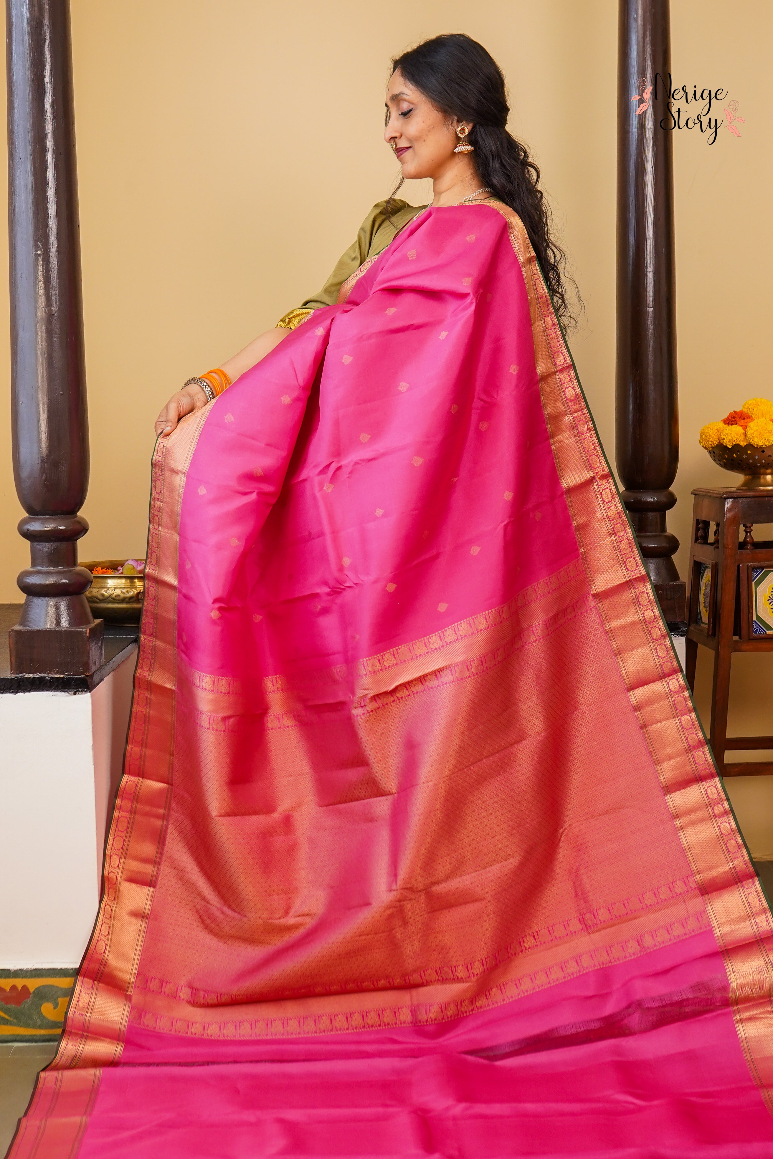 LAVANYA (லாவண்யா)