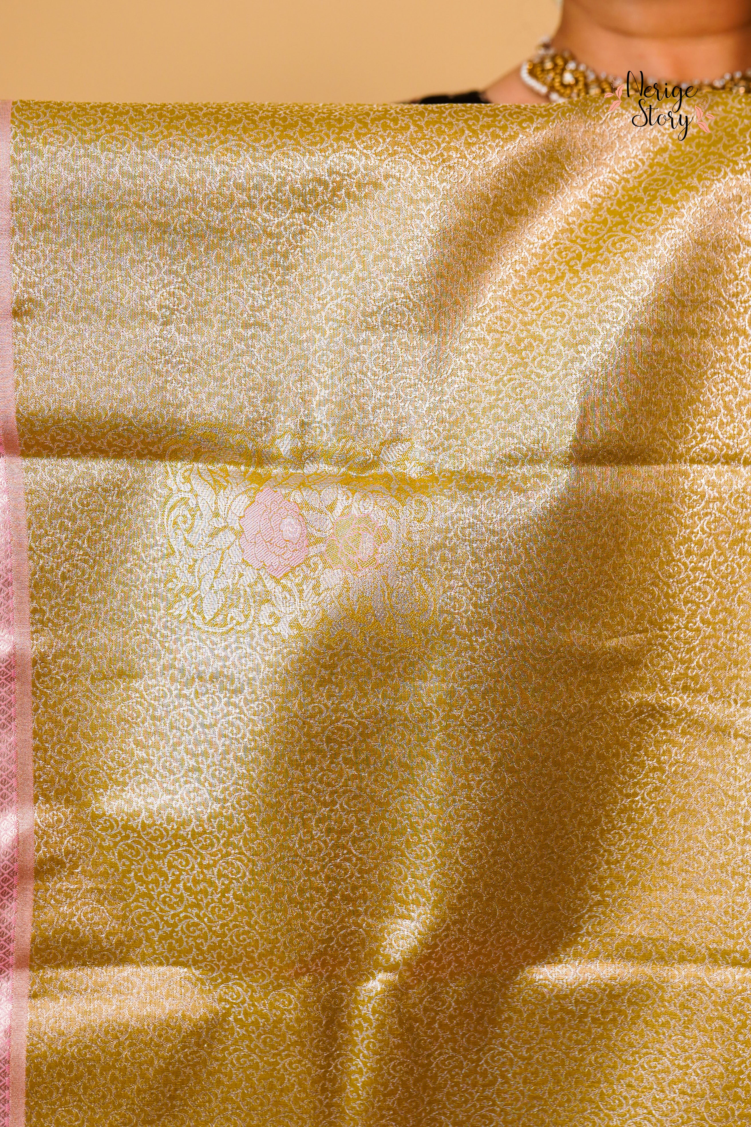 ARULDEVI (அருள்தேவி)