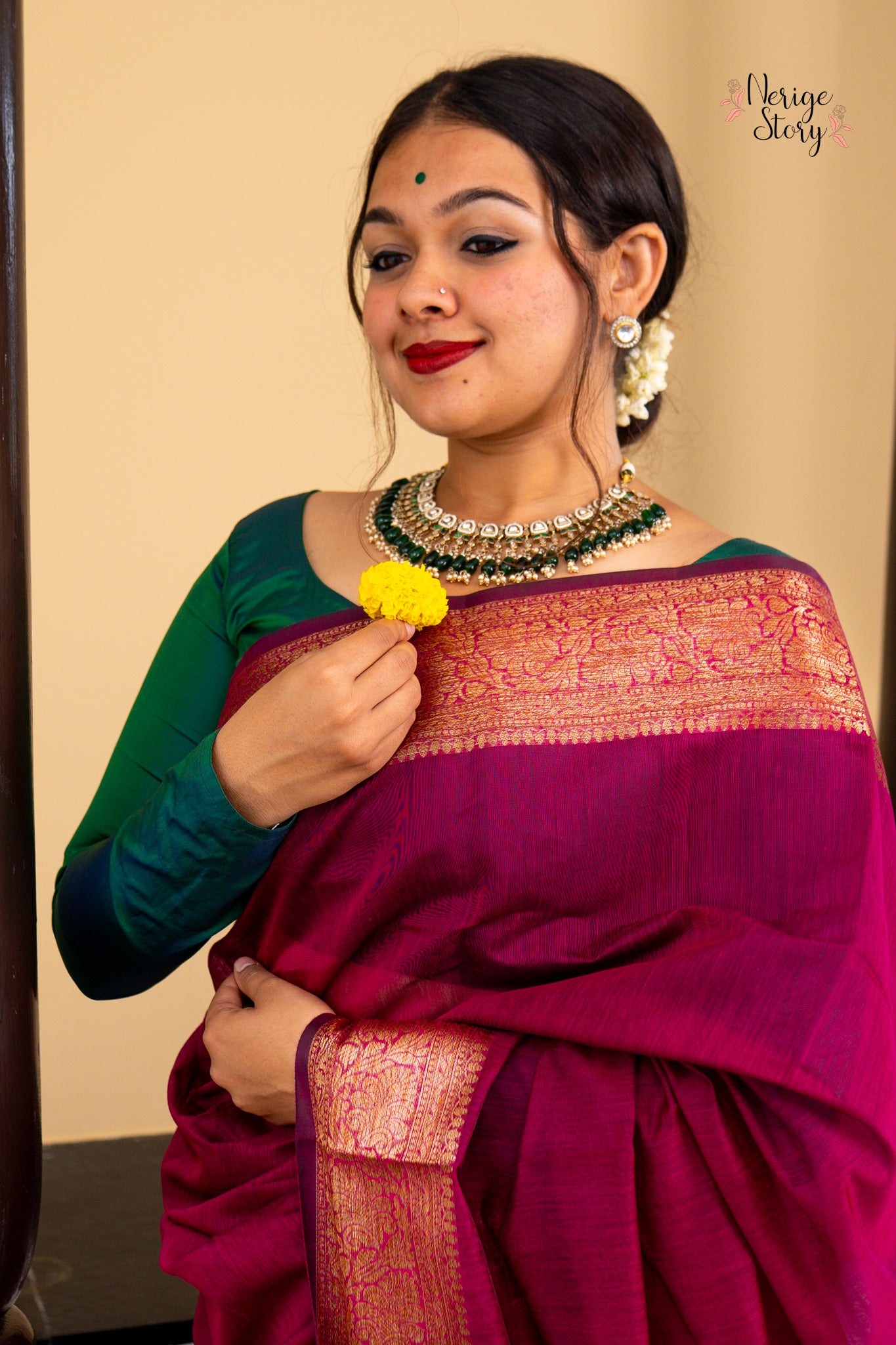 MRINALIKA (मृणालिका)