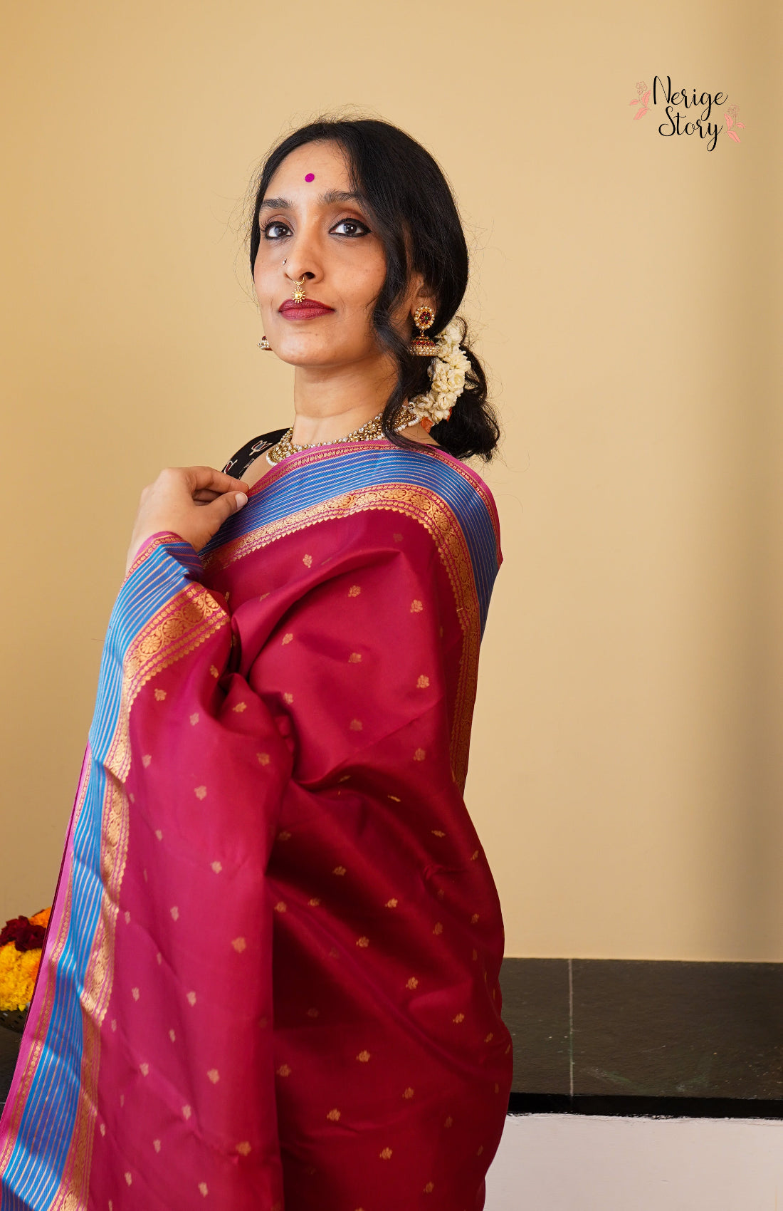 YASHOMALA (யசோமாலா)