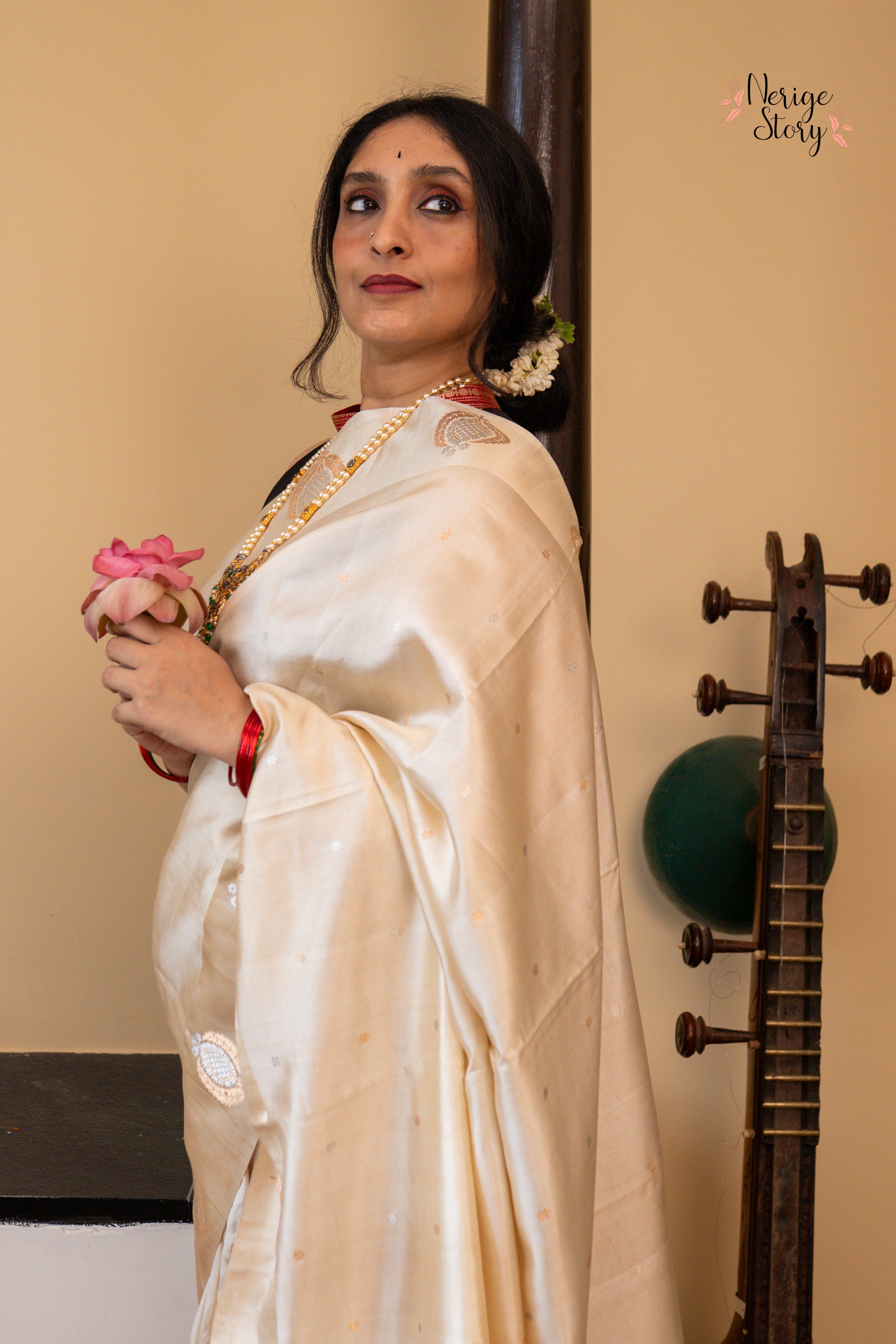 HANSINI ( हंसिनी )
