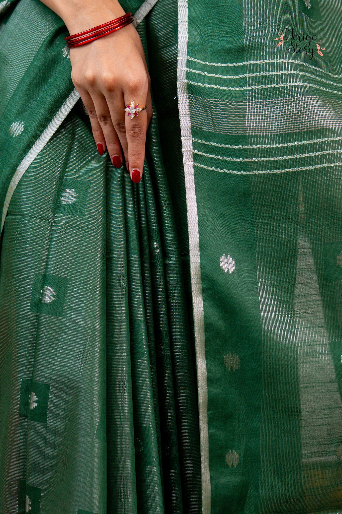 KALAHANSI (कलहंसी)