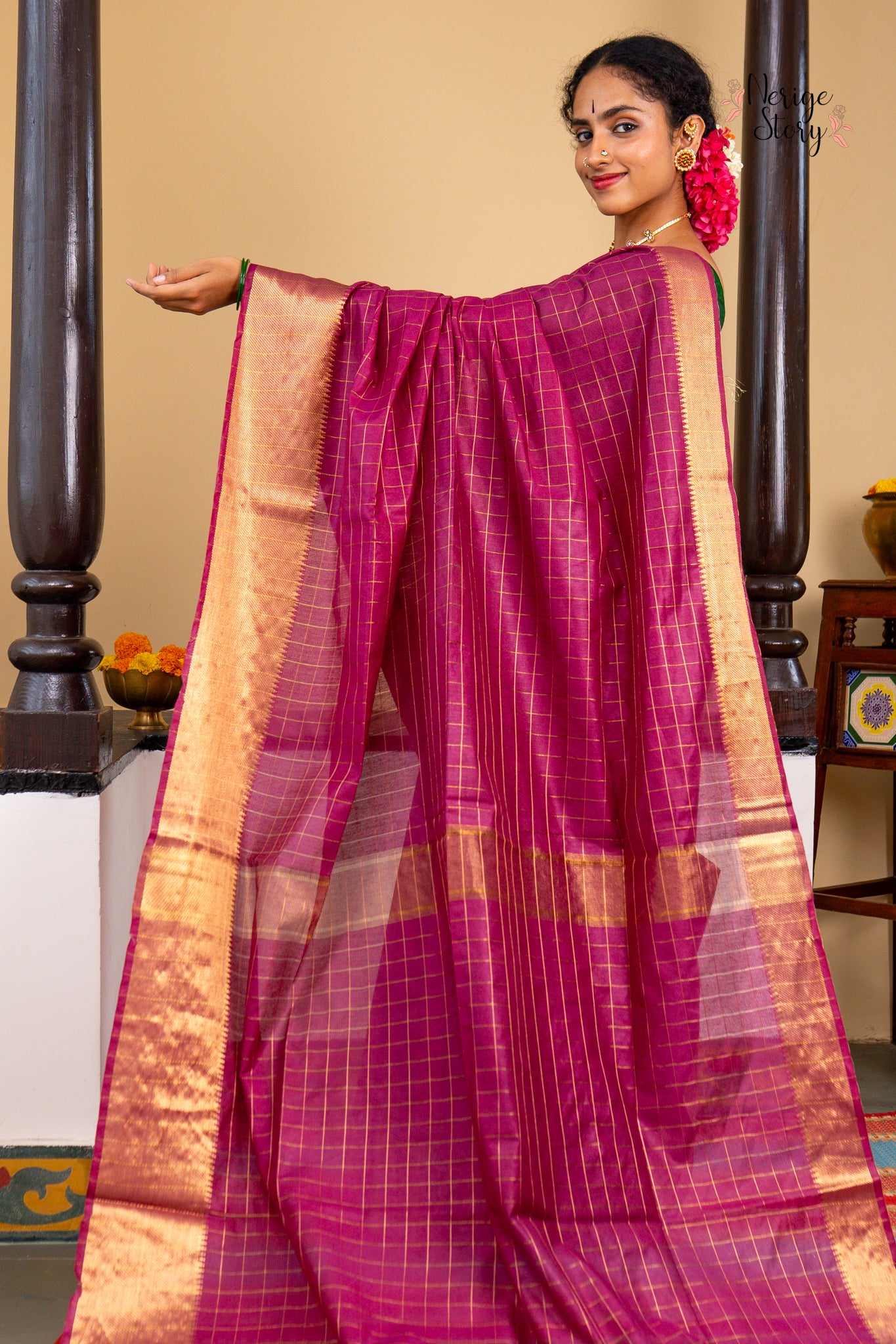 BANDHURA (बन्धुरा)