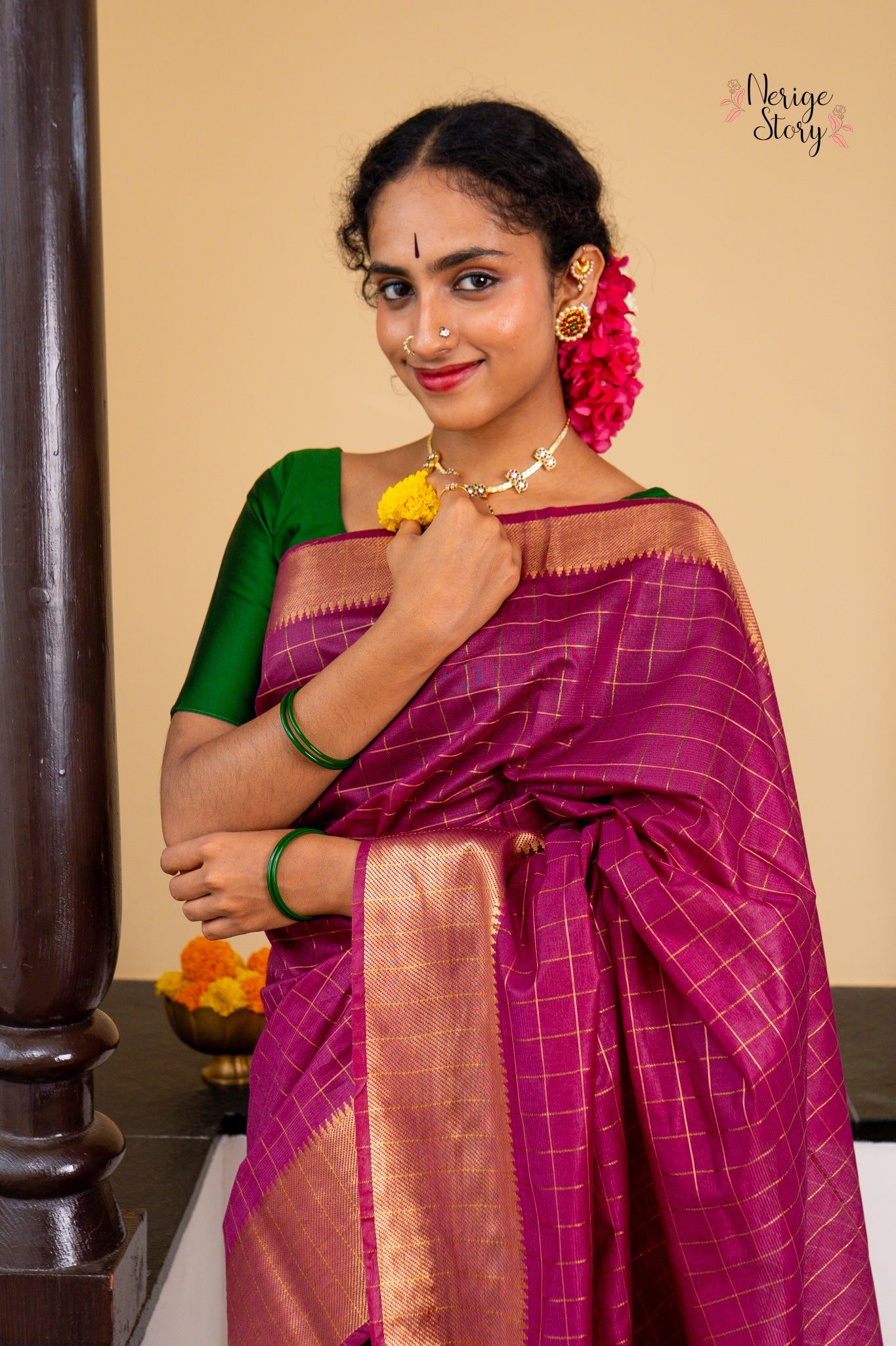 BANDHURA (बन्धुरा)