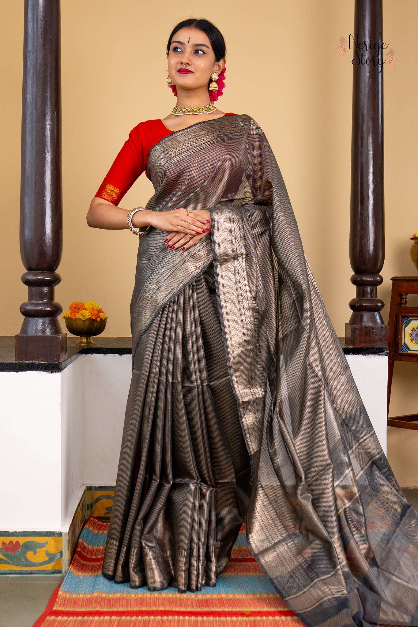 ELINA (एलिना)