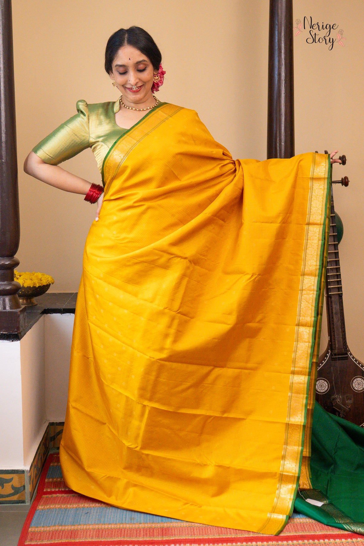 KADAMBINI (கடம்பினி)