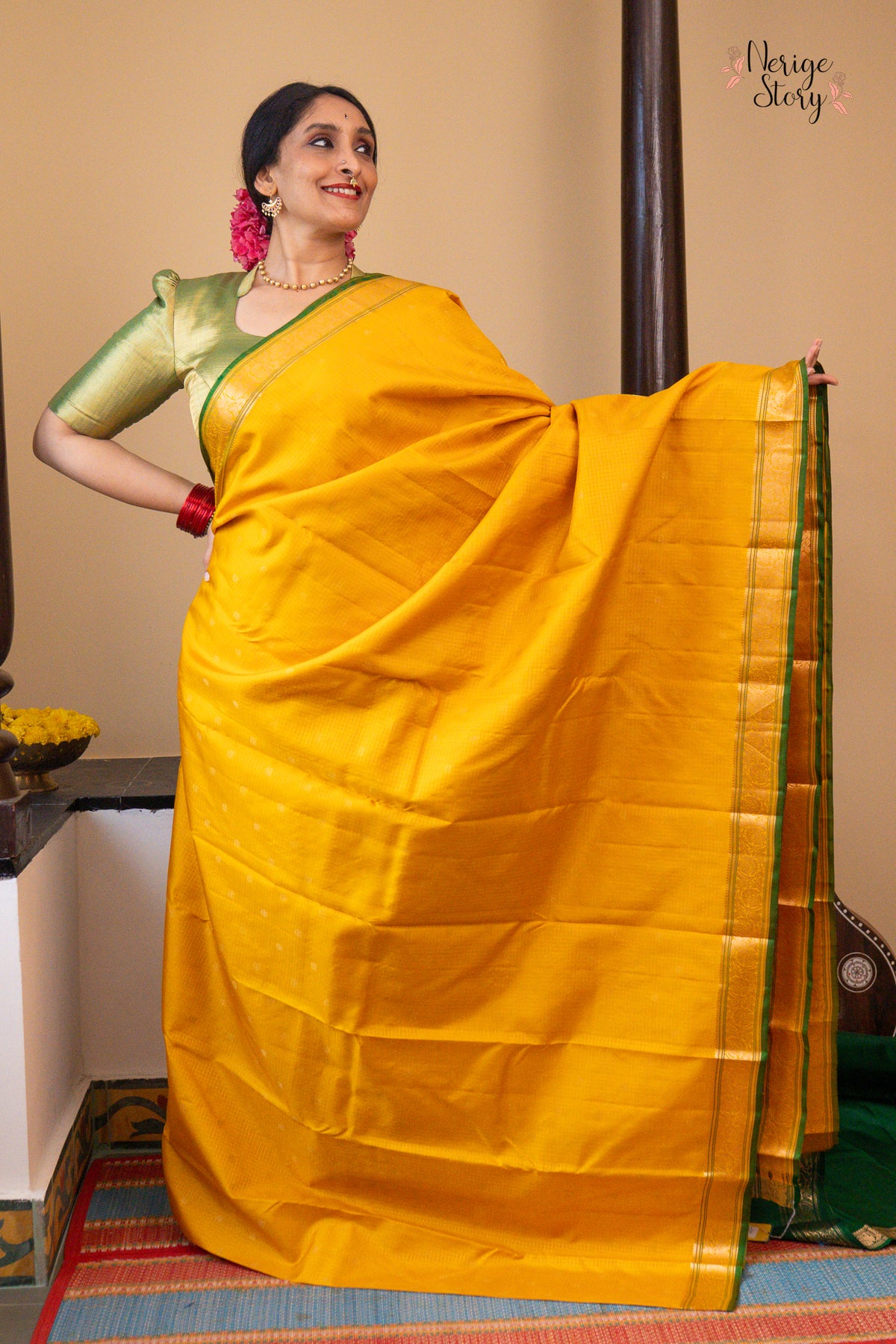 KADAMBINI (கடம்பினி)