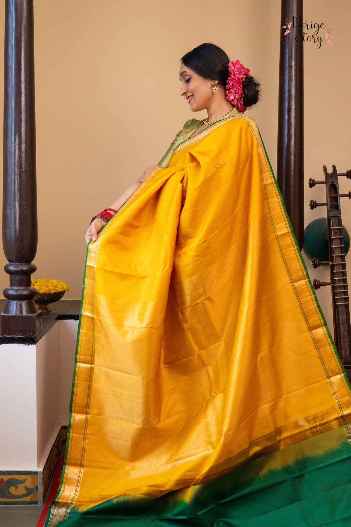 KADAMBINI (கடம்பினி)
