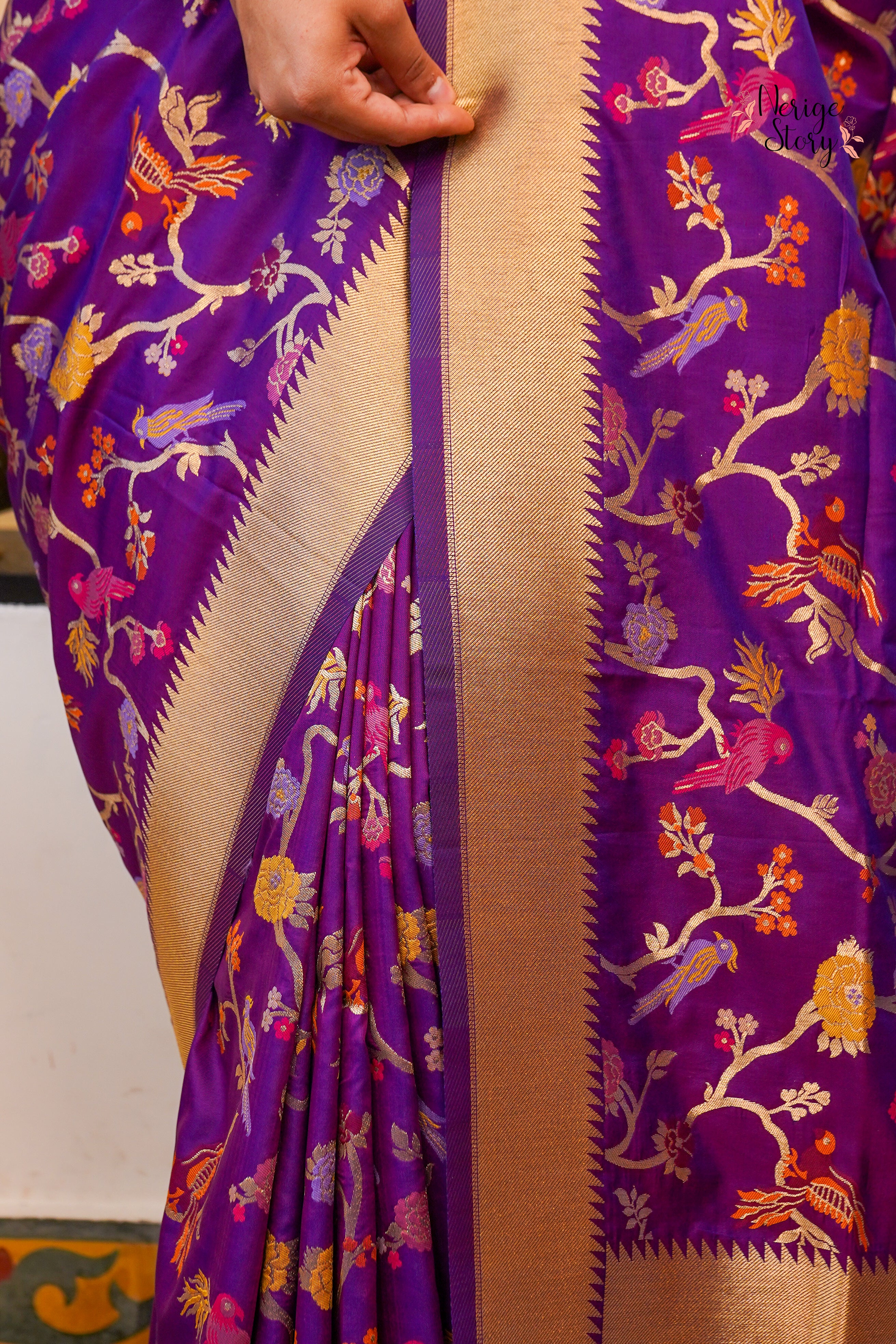 DHARINI (धारिणी)