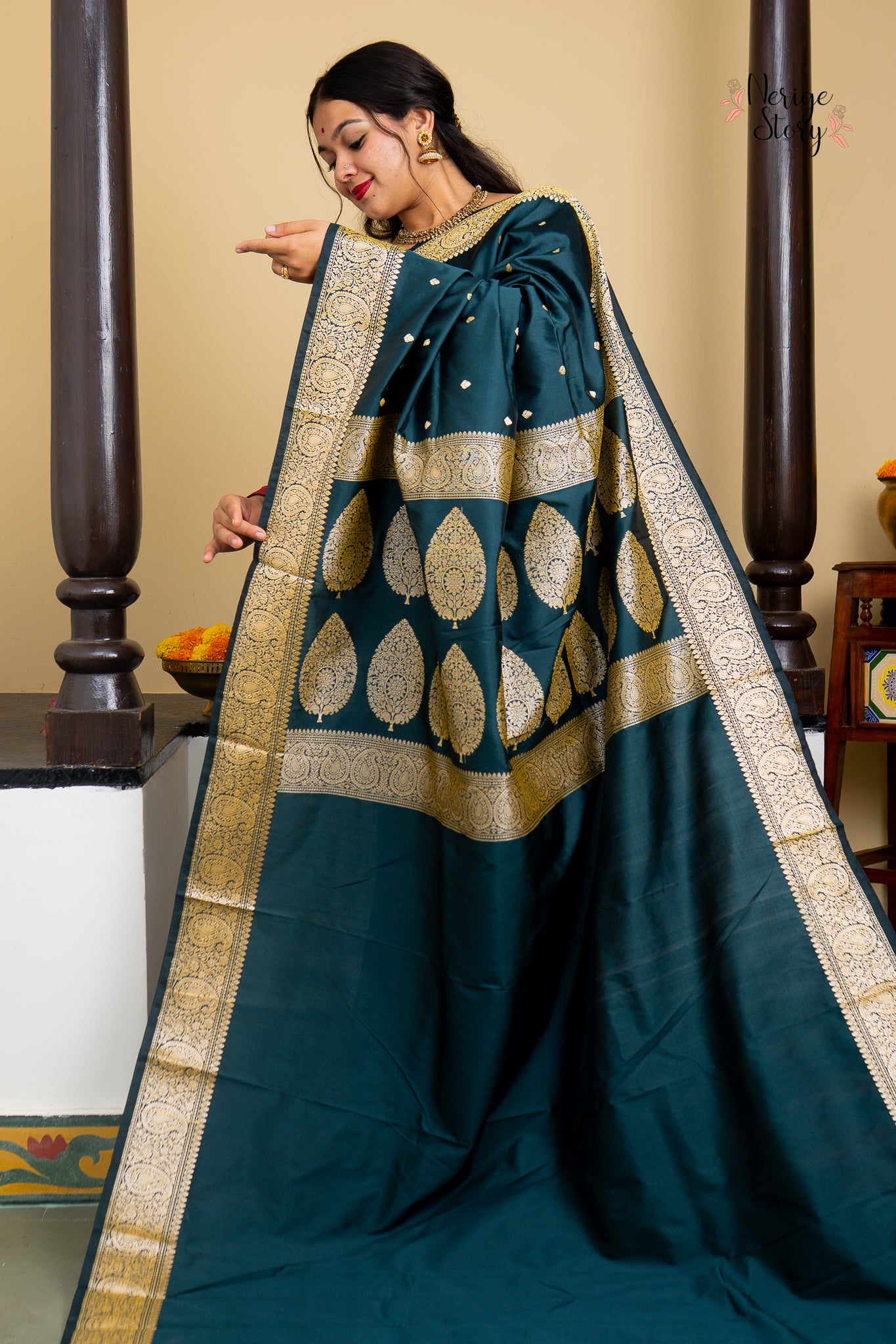 HEMISHA (हेमिषा)