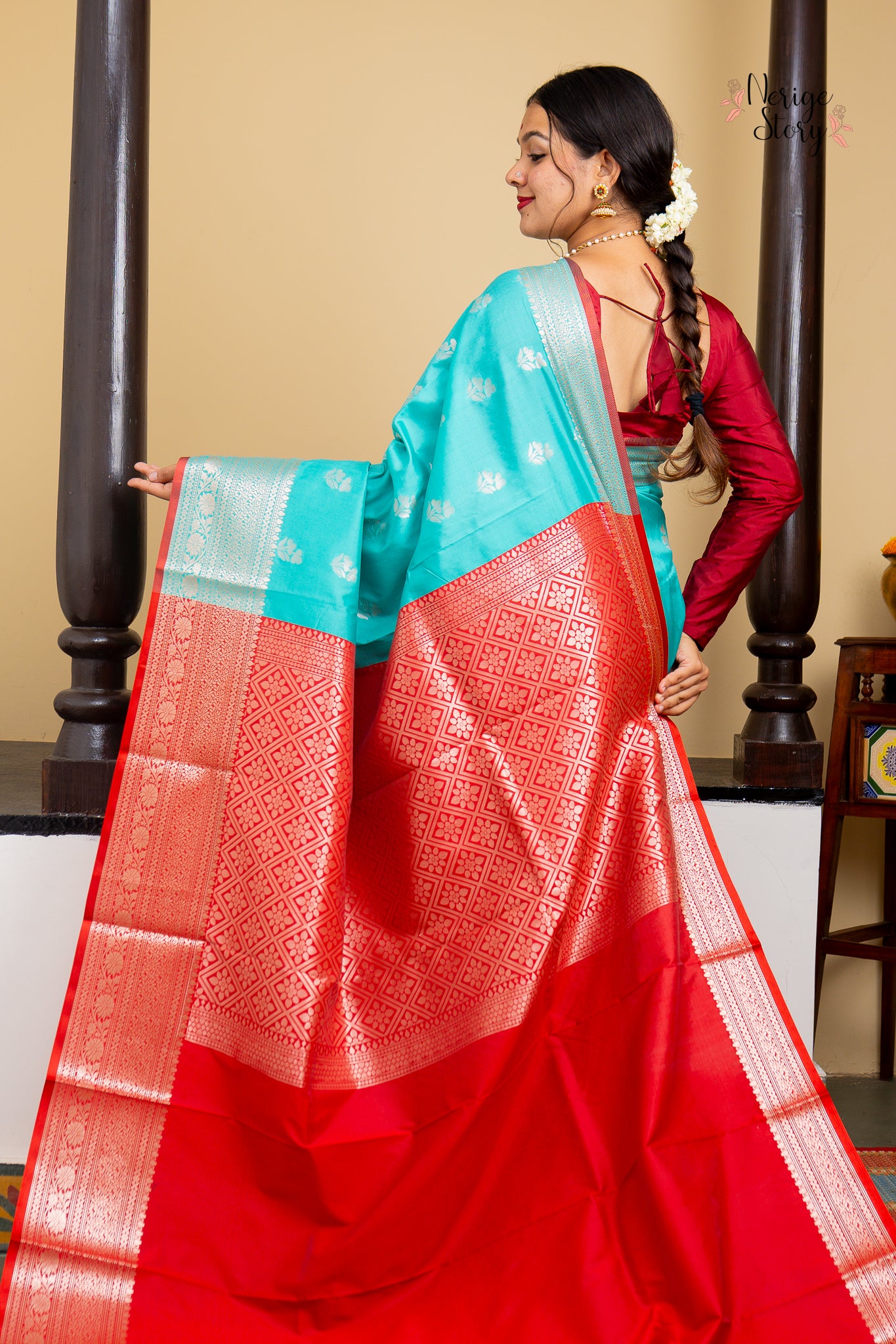 DEVANIKA (देवानिका)