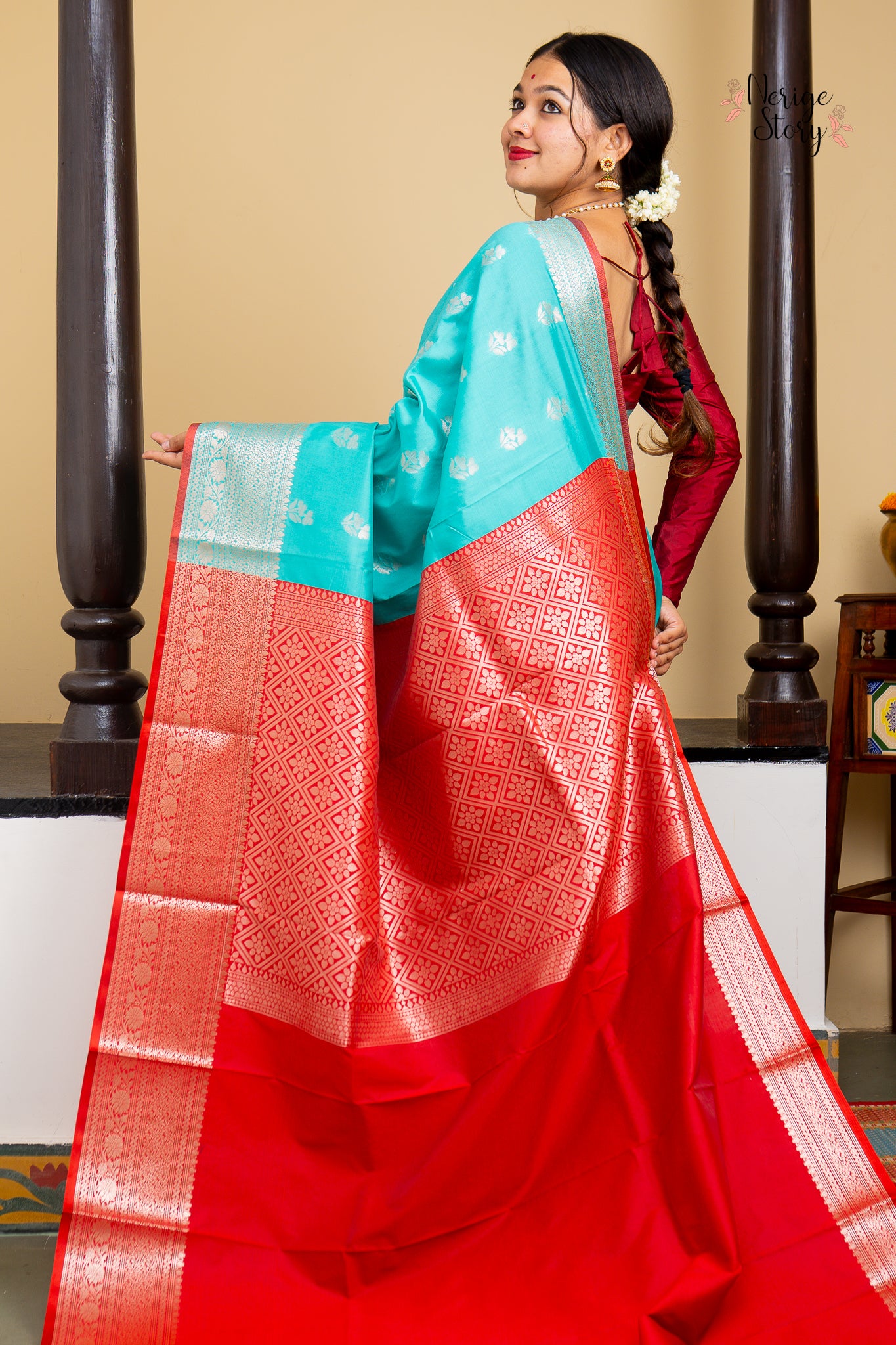 DEVANIKA (देवानिका)