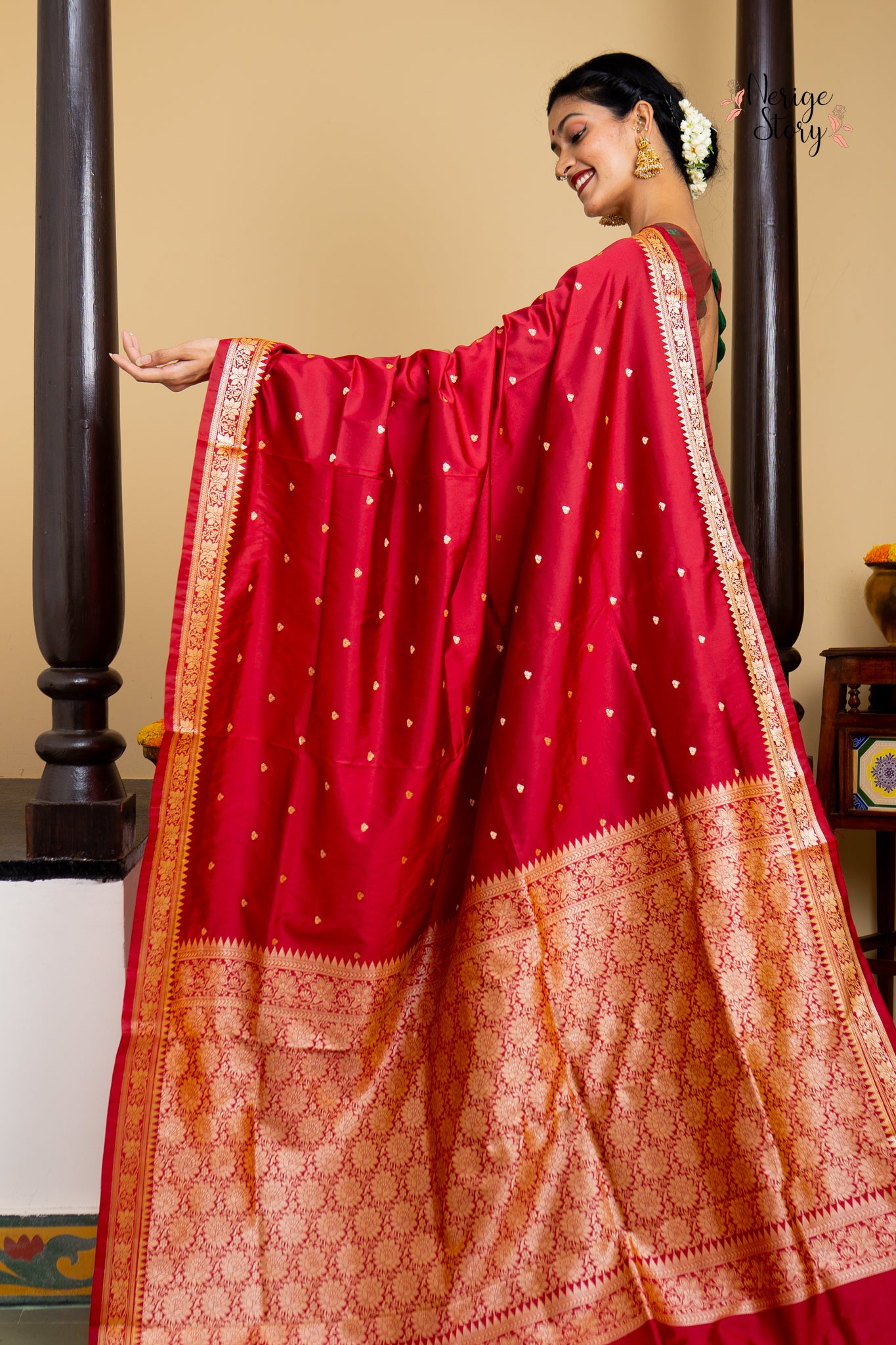 ANOUSHKA (अनौष्का)